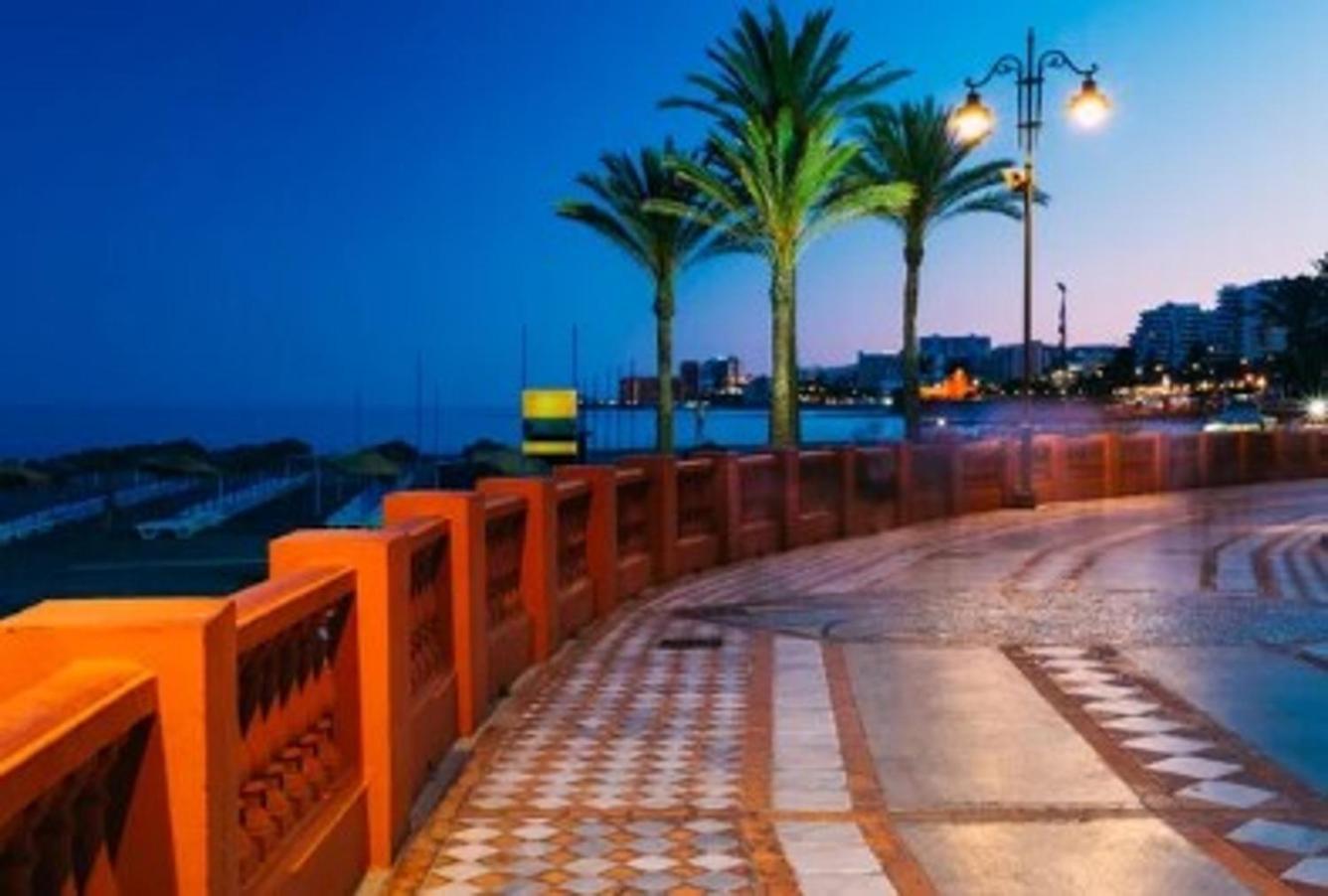 First Line Beach With Sea View Apartment *
