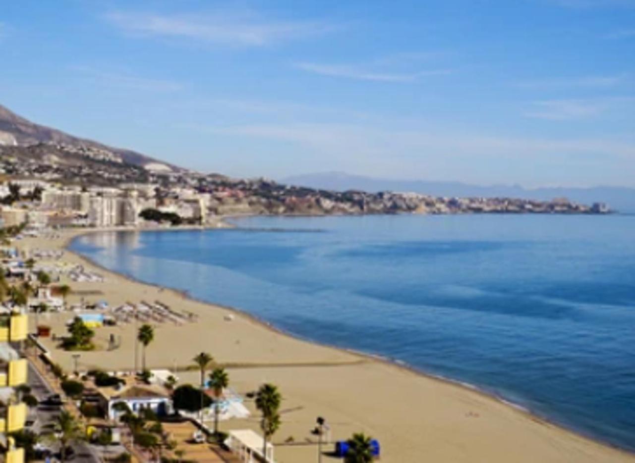 First Line Beach With Sea View Apartment *