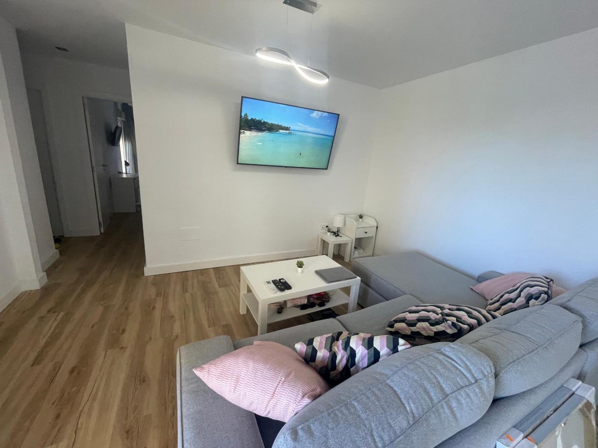 4 2 Banos Parking * Fuengirola