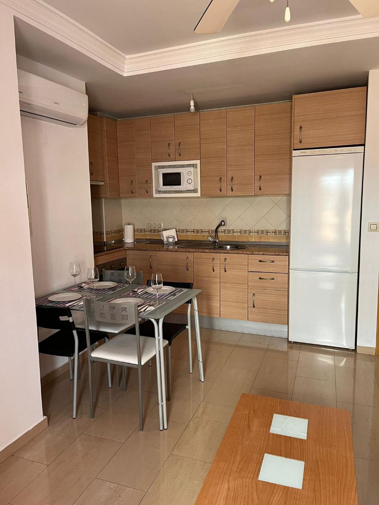 Mercedes - Nueva Apertura Fuengirola
