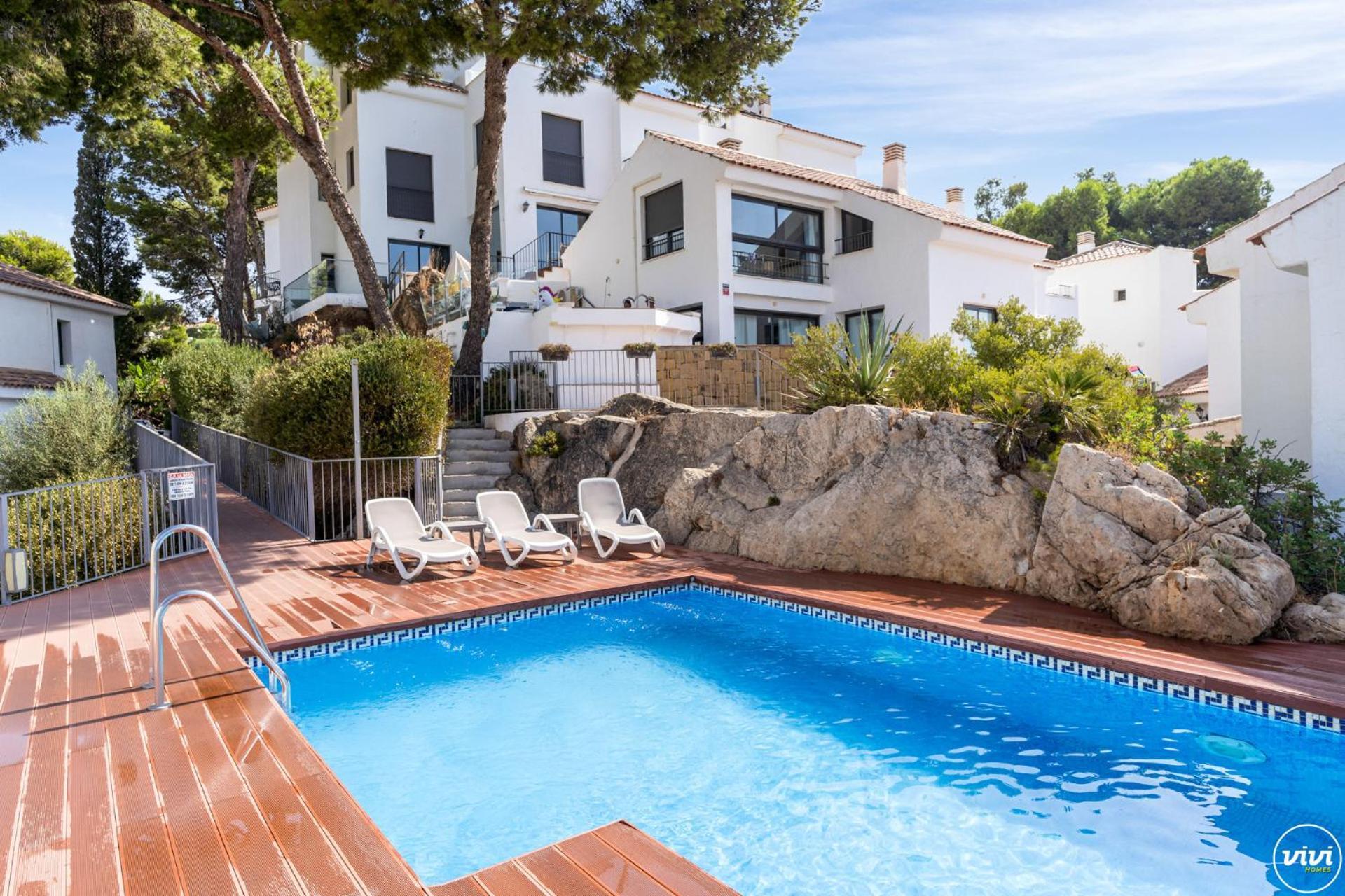 Vivi Homes - La Roca Pool, Terrace, Golf & Sea View Apartment Fuengirola