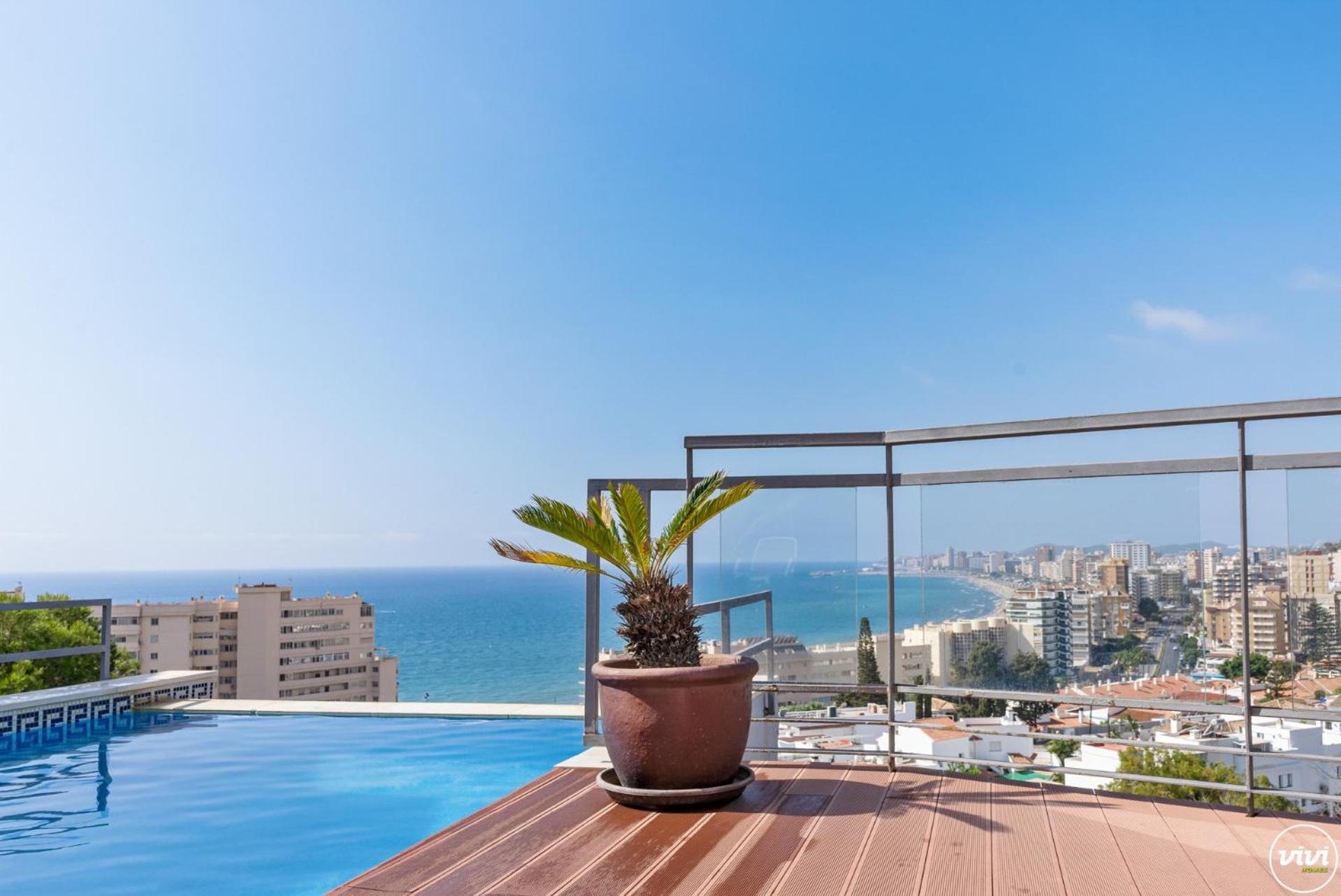 Vivi Homes - La Roca Pool, Terrace, Golf & Sea View * Fuengirola