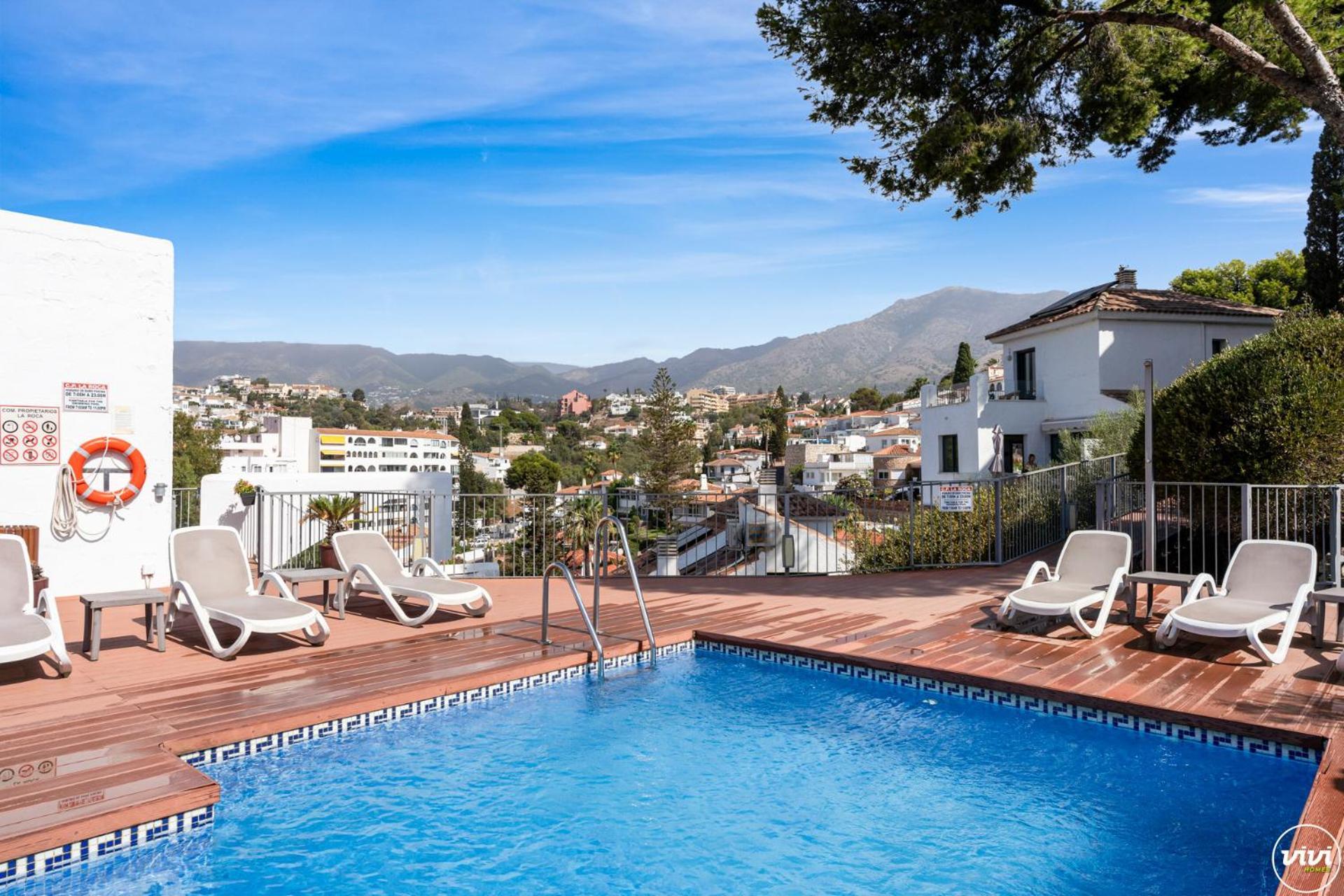Vivi Homes - La Roca Pool, Terrace, Golf & Sea View Apartment Fuengirola