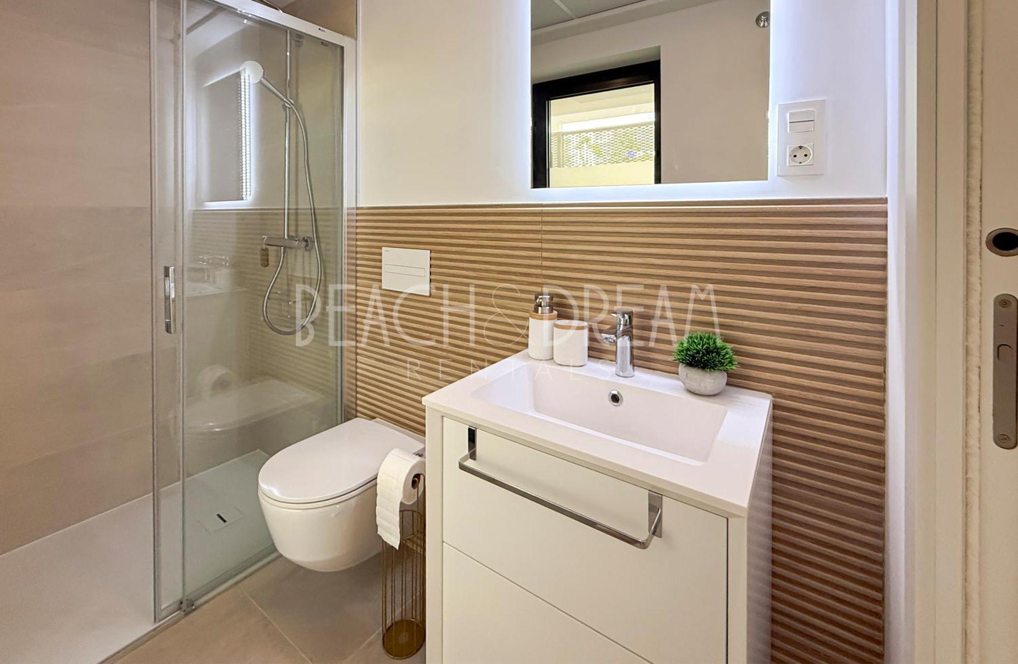 Amazing In Front Of The Sea - Splendid Apartment *