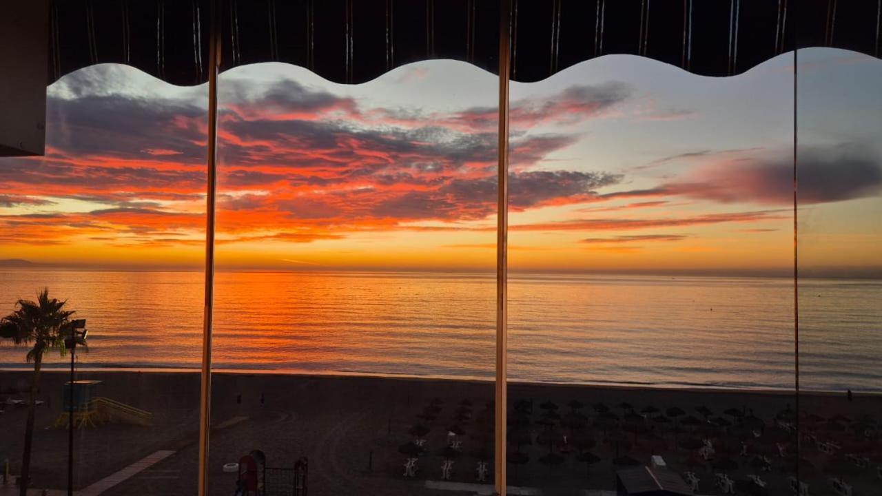 Frente Al Mar *