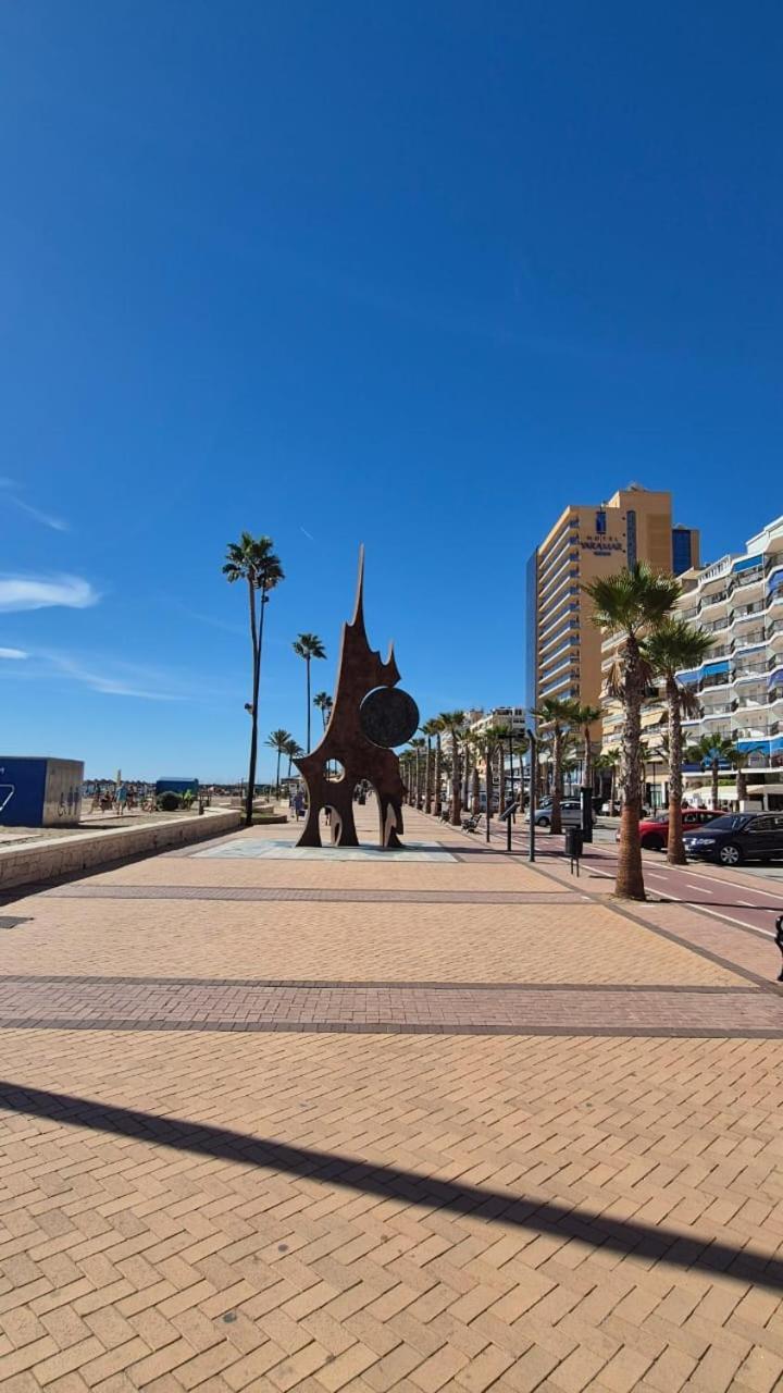 Frente Al Mar *