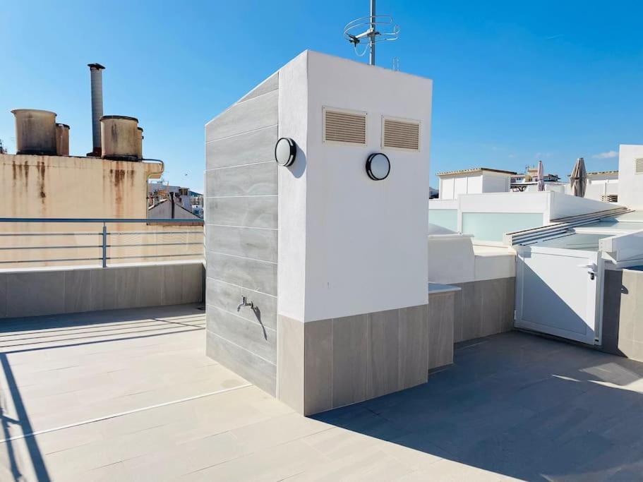 Atico Con Gran Terraza En El Centro A 50 Metros De La Playa