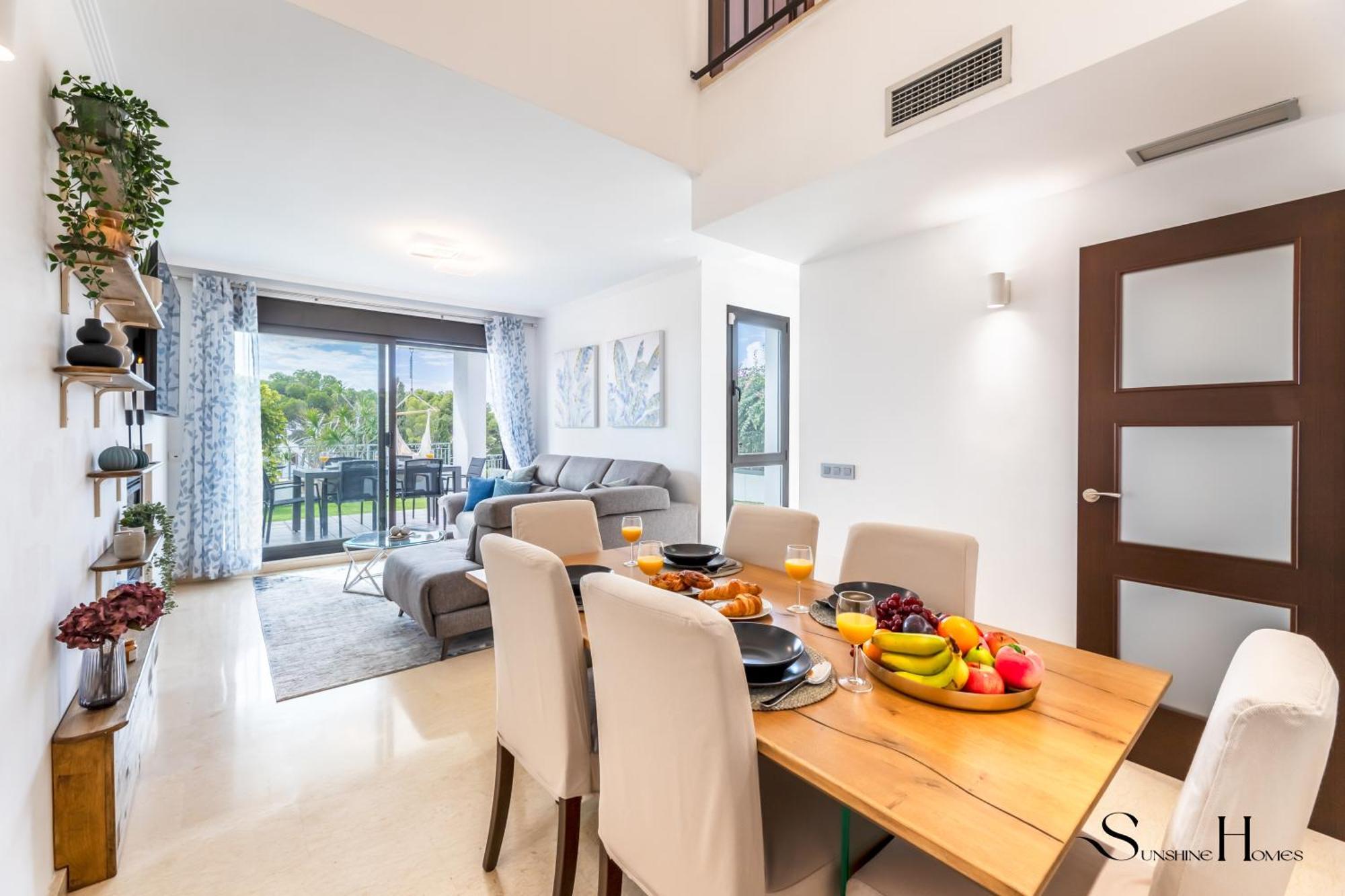 Holiday home Luxury Townhouse With Rooftop Sauna & Jacuzzi