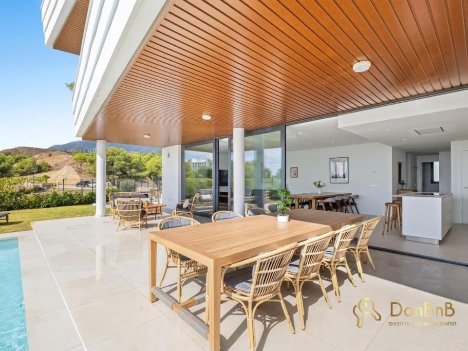 Con Jardin Y Piscina Privada En Higueron West Apartment *