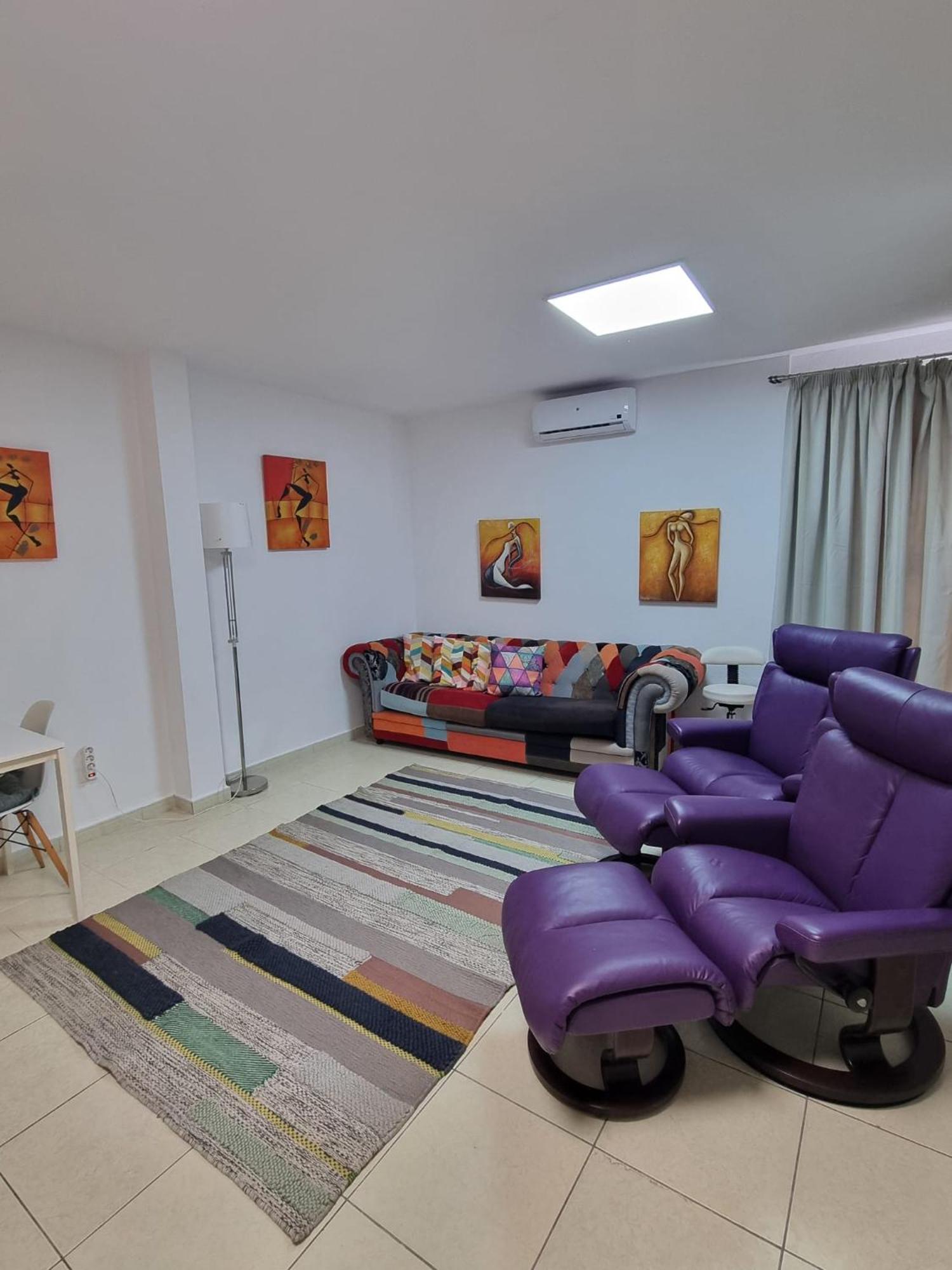 Cozy In Terraced House Homestay