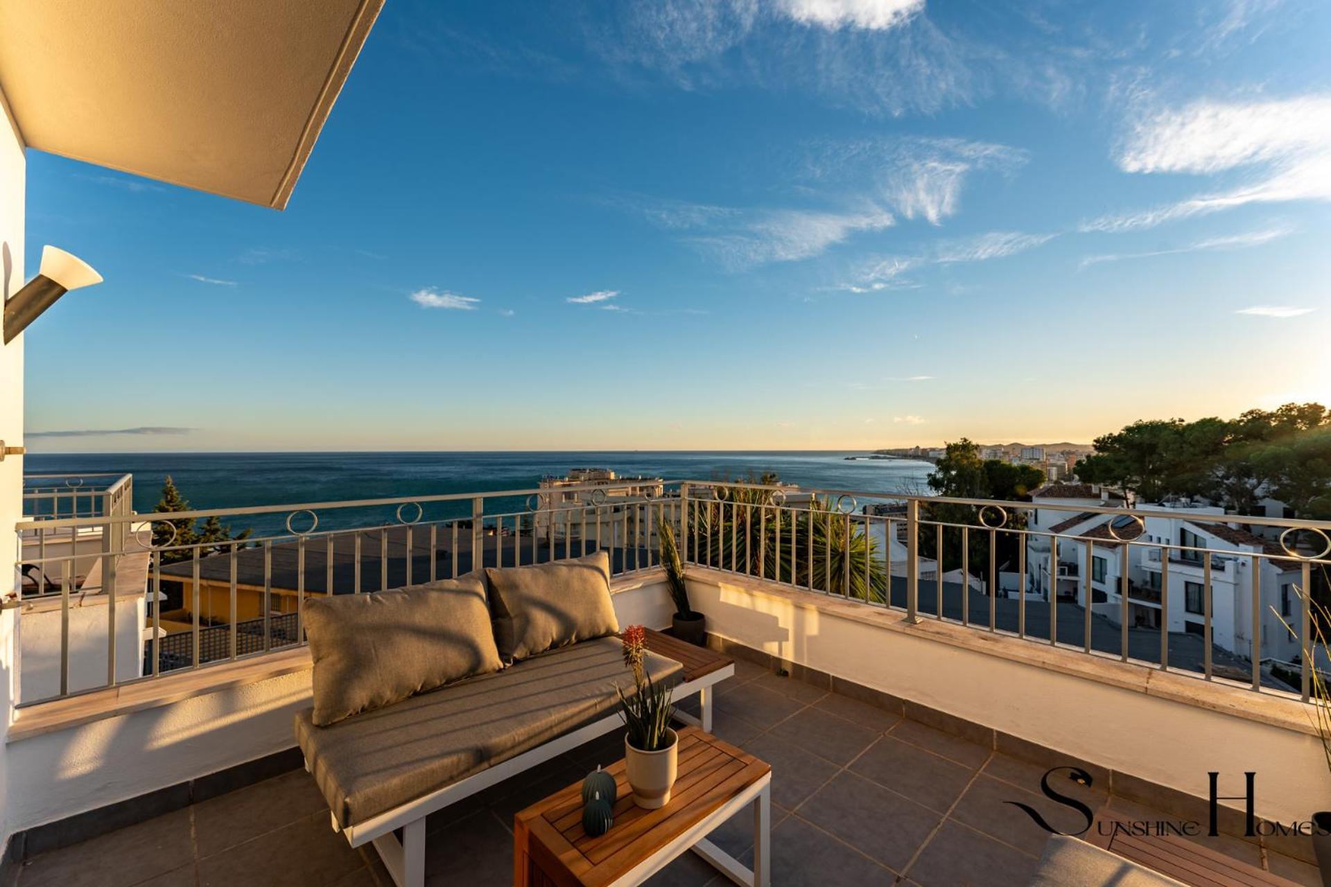 Luxury Townhouse With Rooftop Sauna & Jacuzzi * Fuengirola
