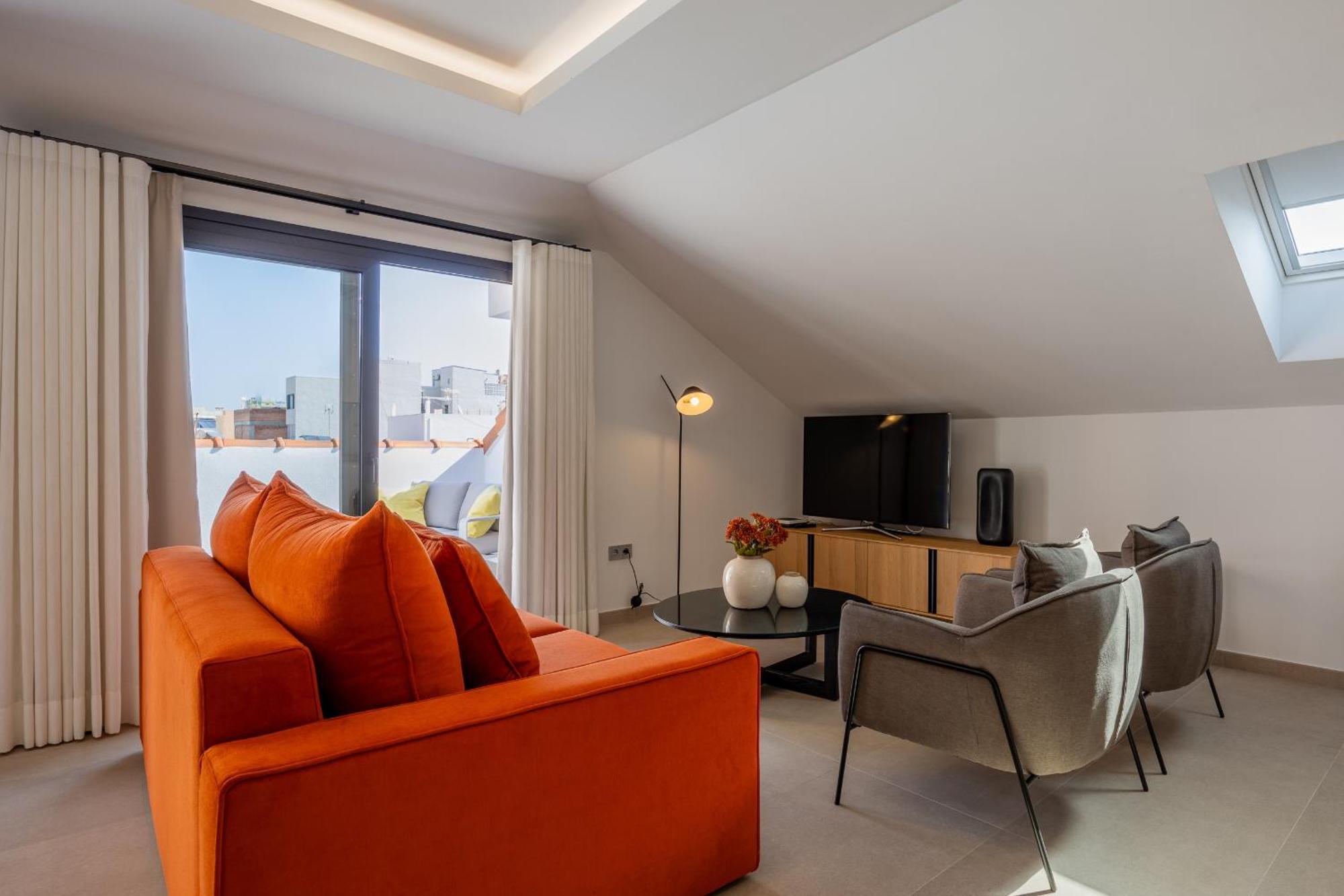 Atico Avenida Edf. Cayetana Apartment *