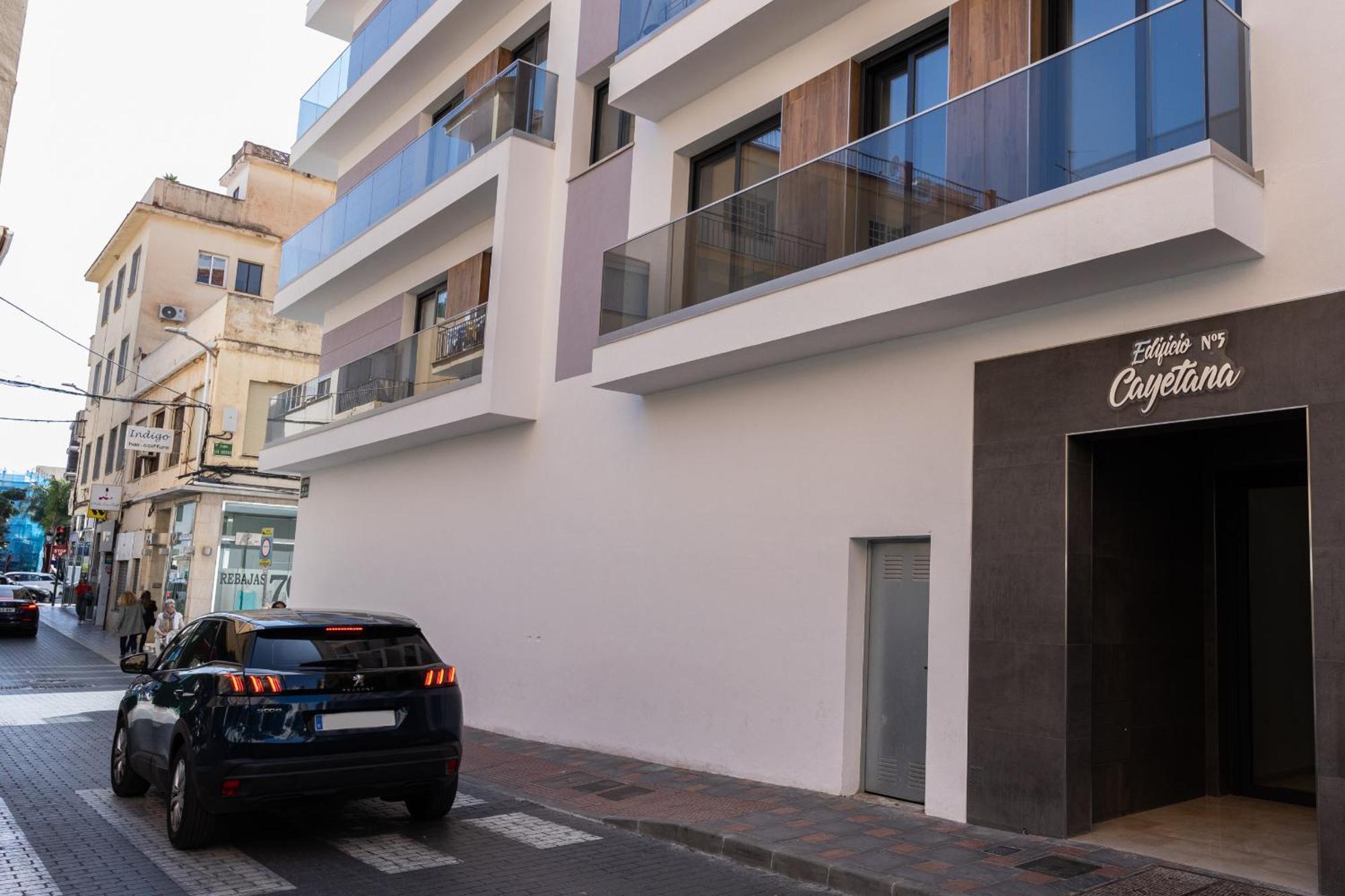 Atico Avenida Edf. Cayetana Apartment *