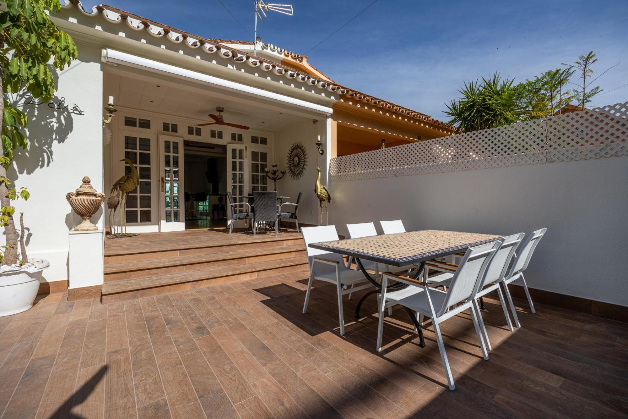 Casa Colon - Piscina Privada - Barbacoa - - Vitviholidays * Fuengirola