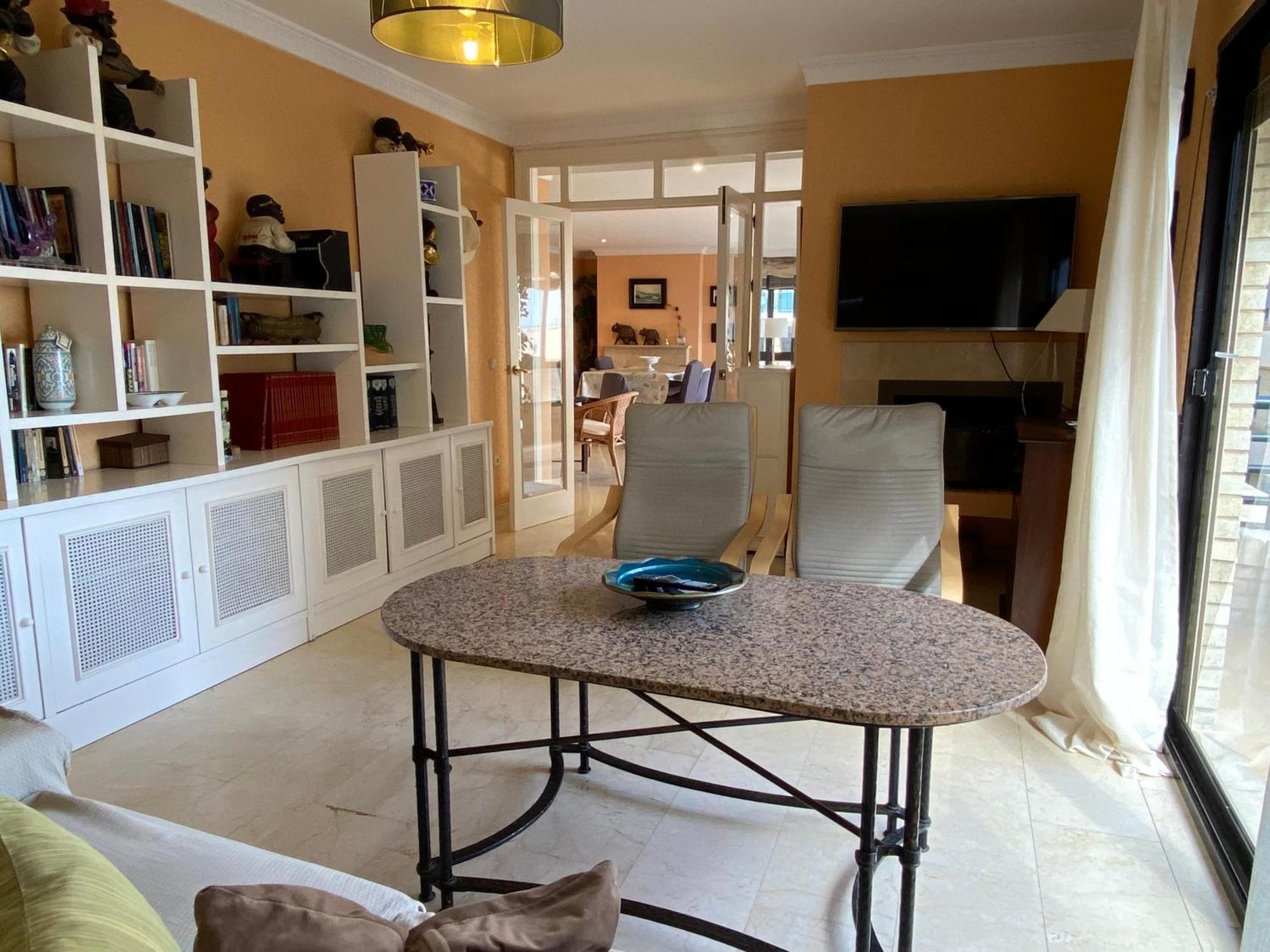 4 Bedroom Close By In Apartamento *