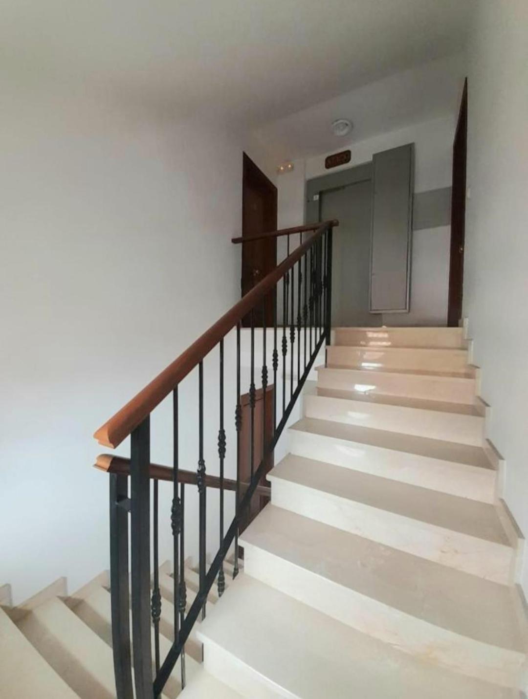 New Penthouse Near With Sunny Balcony Apartamento *