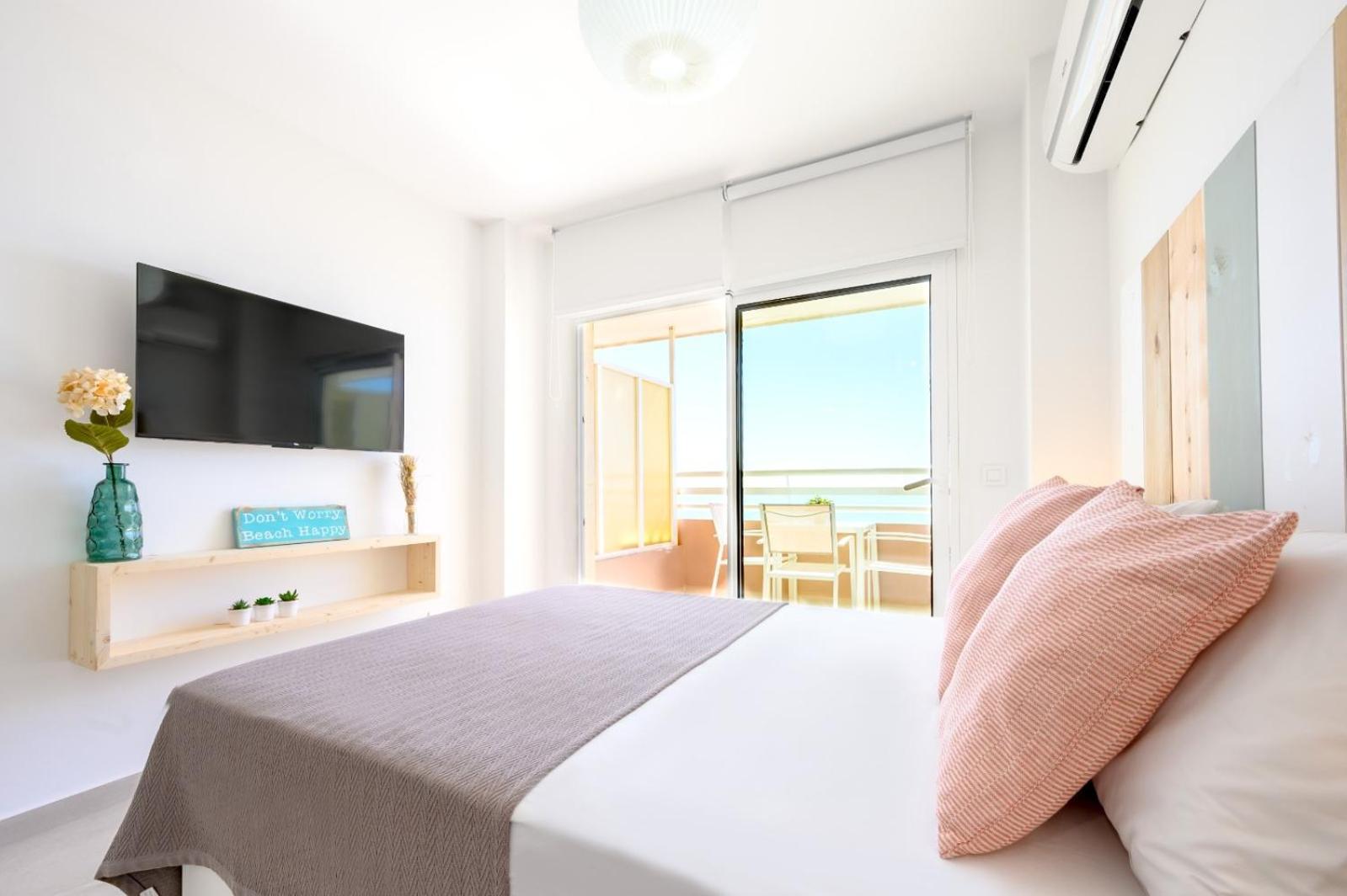 Stella Maris - Amazing Frontal Sea Views With Pool & Terrace By 10tosea * Fuengirola