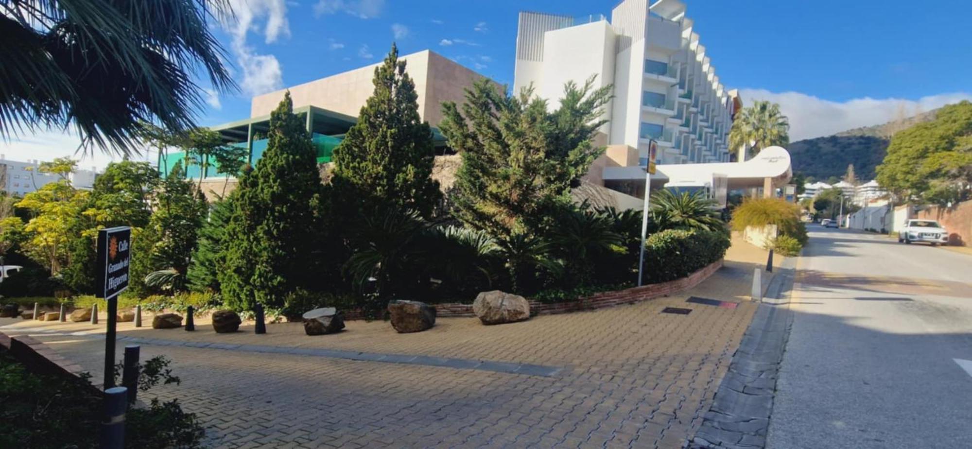 Reserva Del Higueron Palm And Pool Apartment