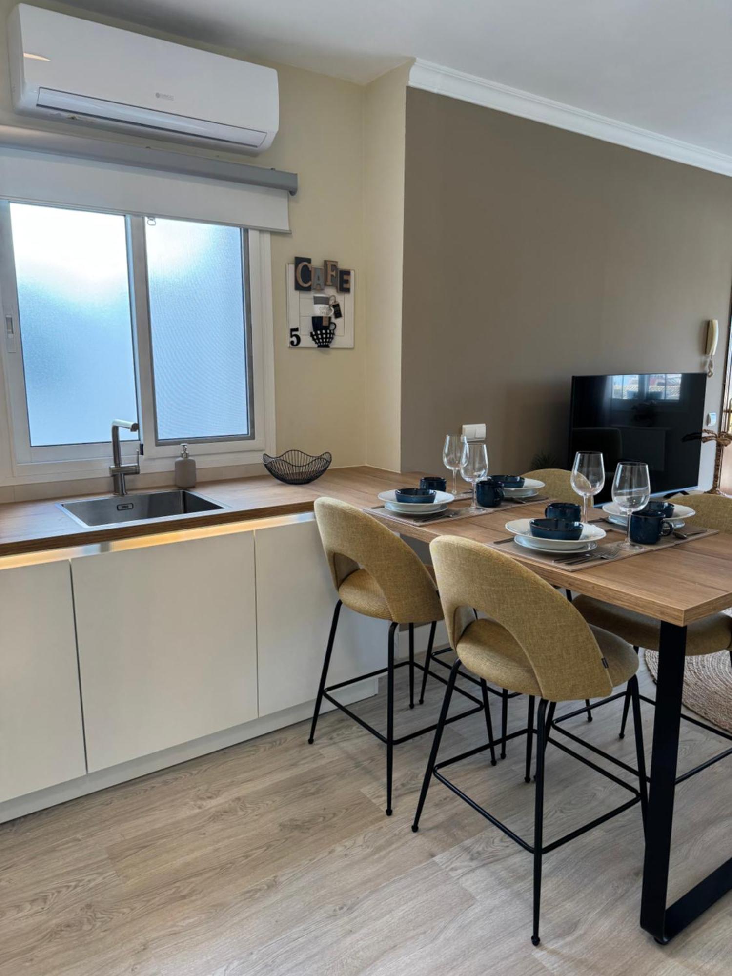 Penthouse Met Groot Terras Centrum