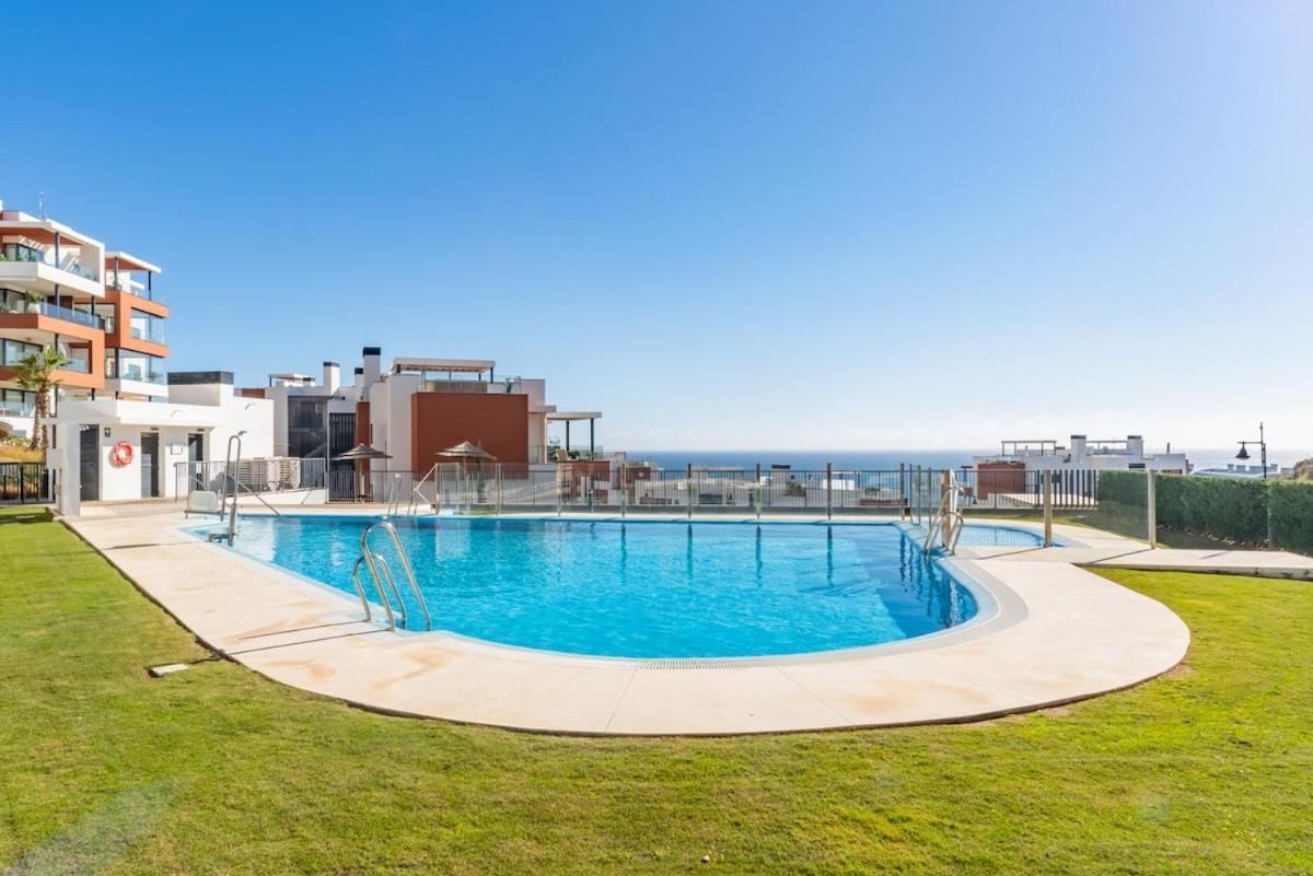 Stunning Penthouse -private Pool Apartment