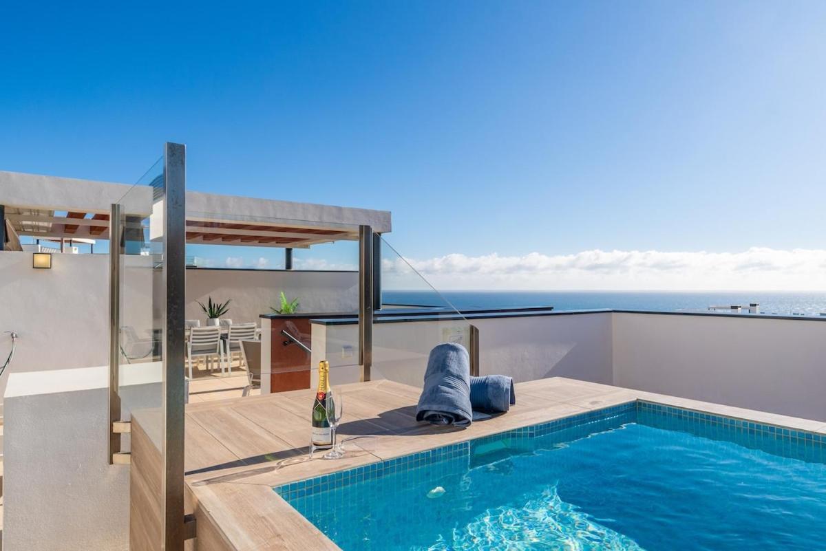 Stunning Penthouse -private Pool Apartment *