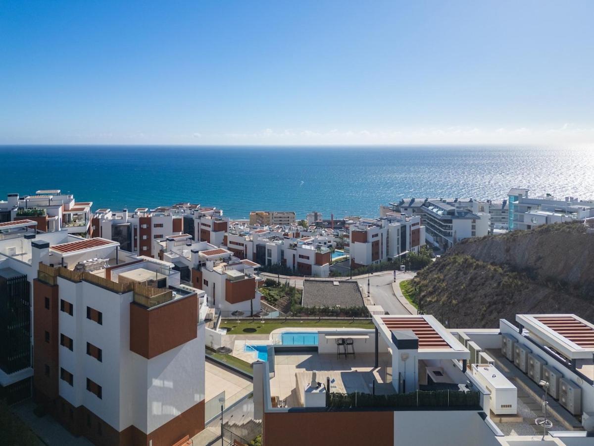 Stunning Penthouse -private Pool Apartment *