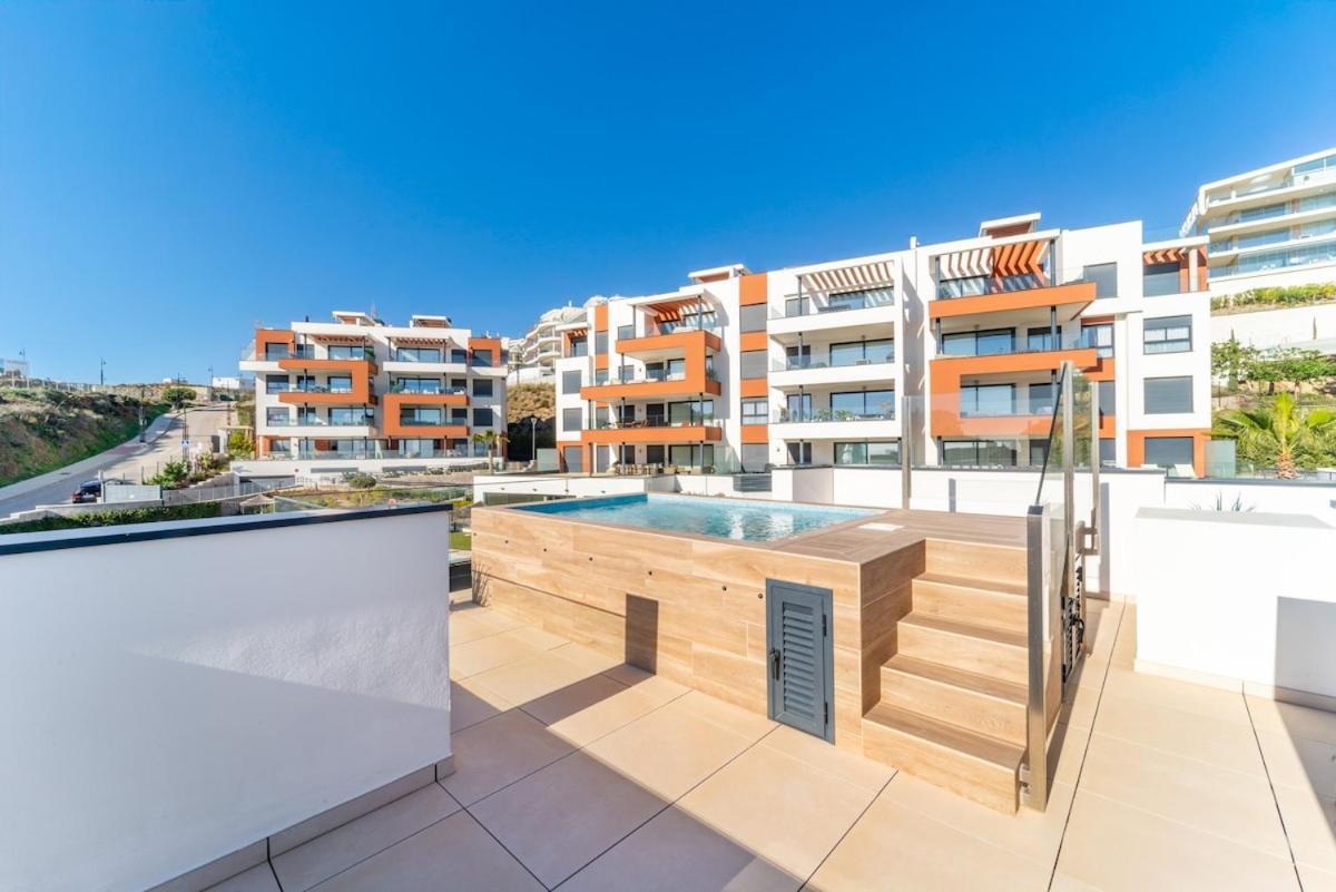 Stunning Penthouse -private Pool *