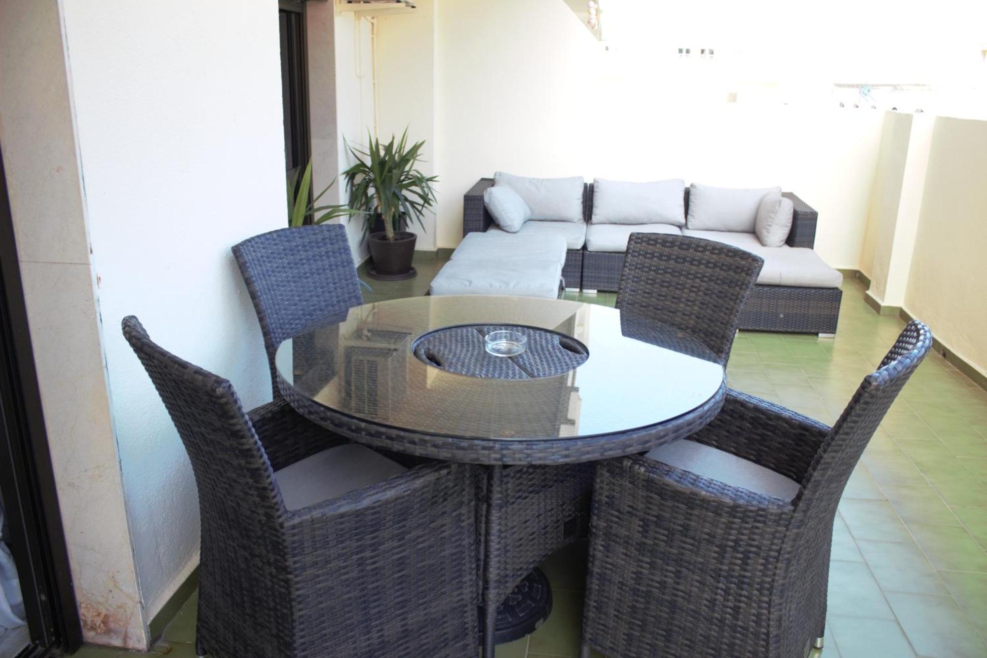 Seaside Haven: With Terrace Apartment Fuengirola