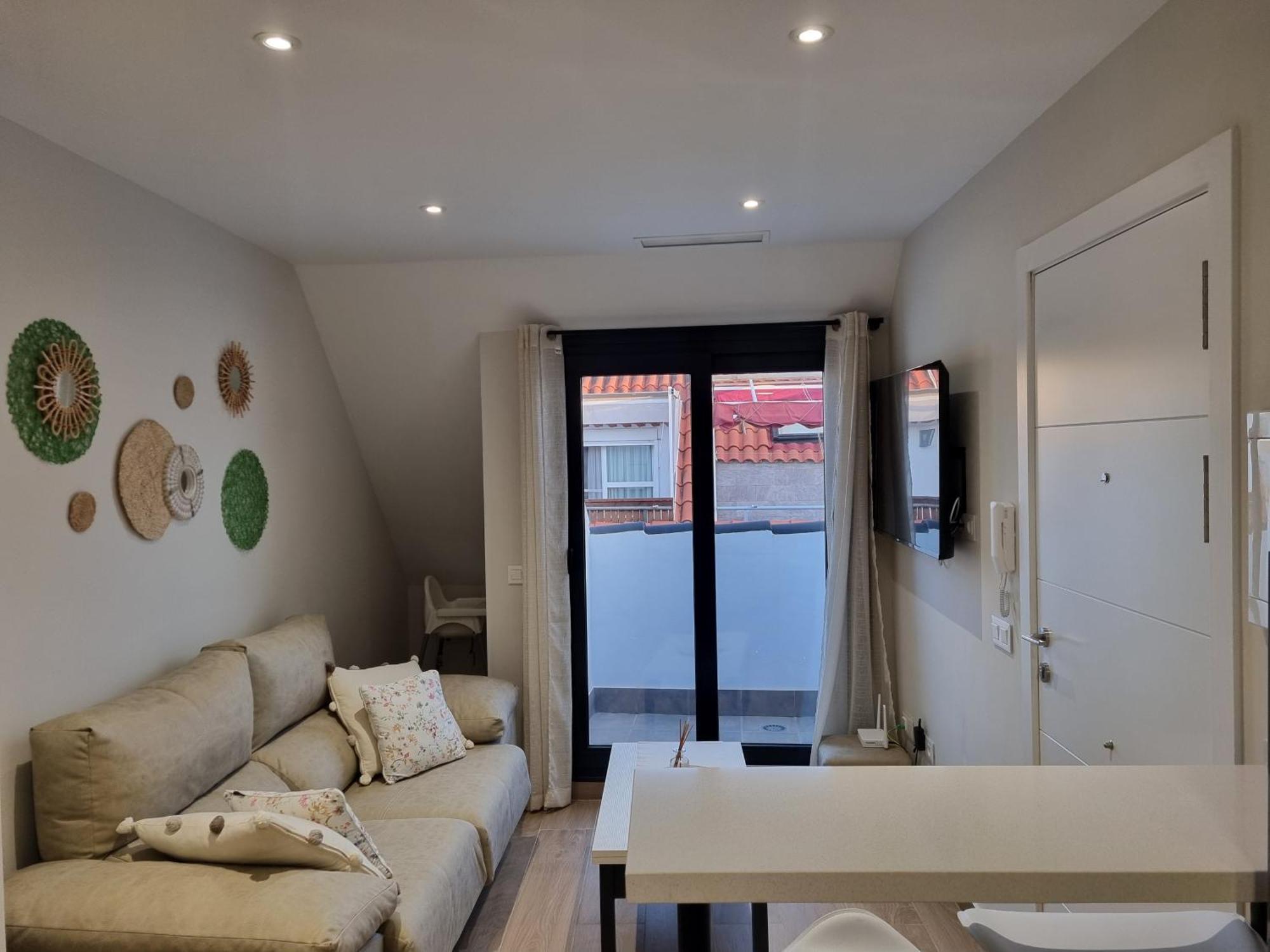 Luna Holidays Center And Appartement
