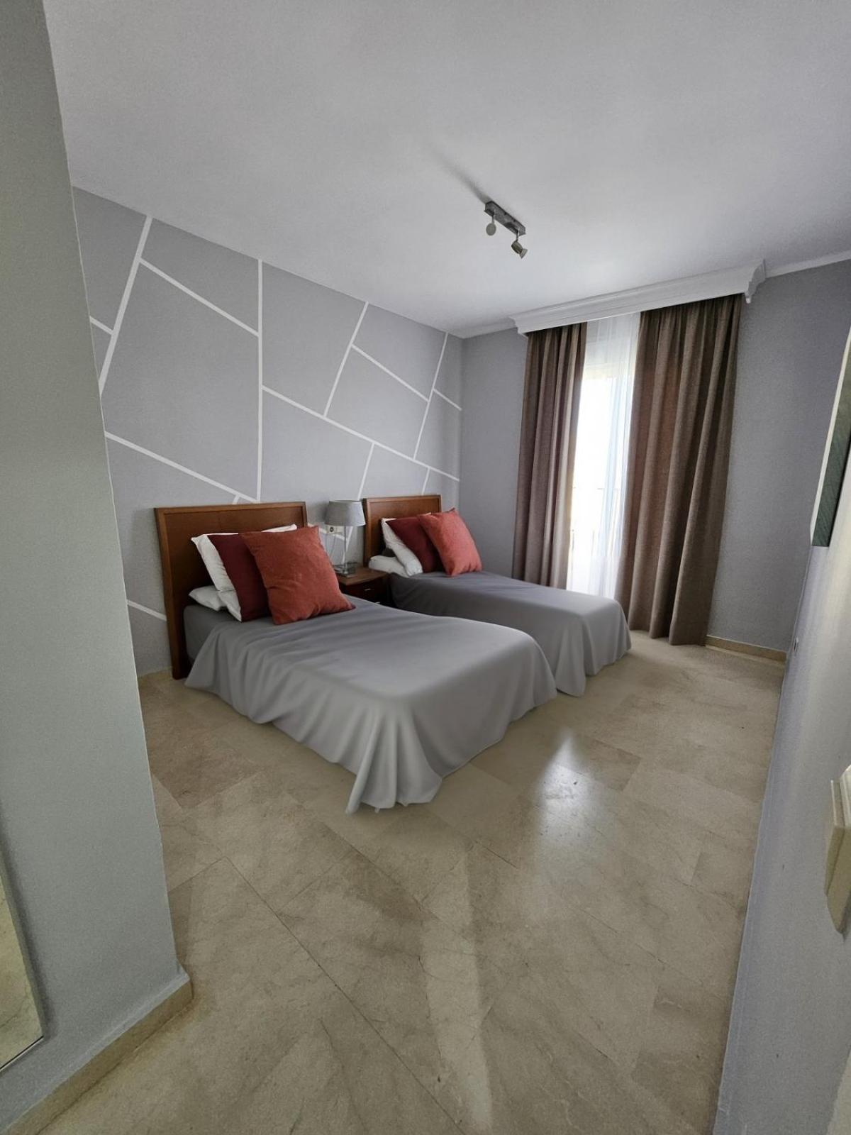 With Sea Views Chalet *