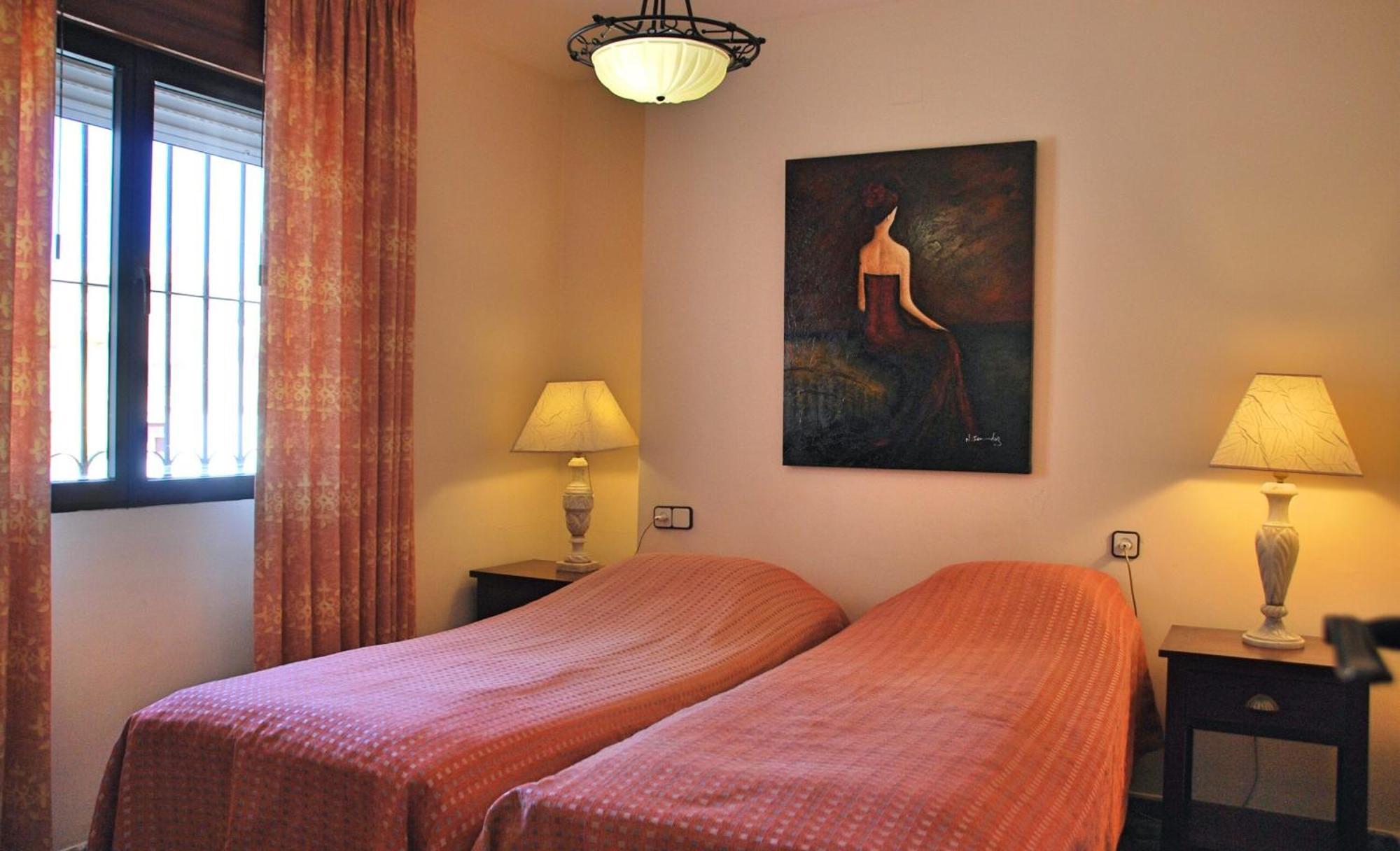 Ref 325 Elena Fuengirola