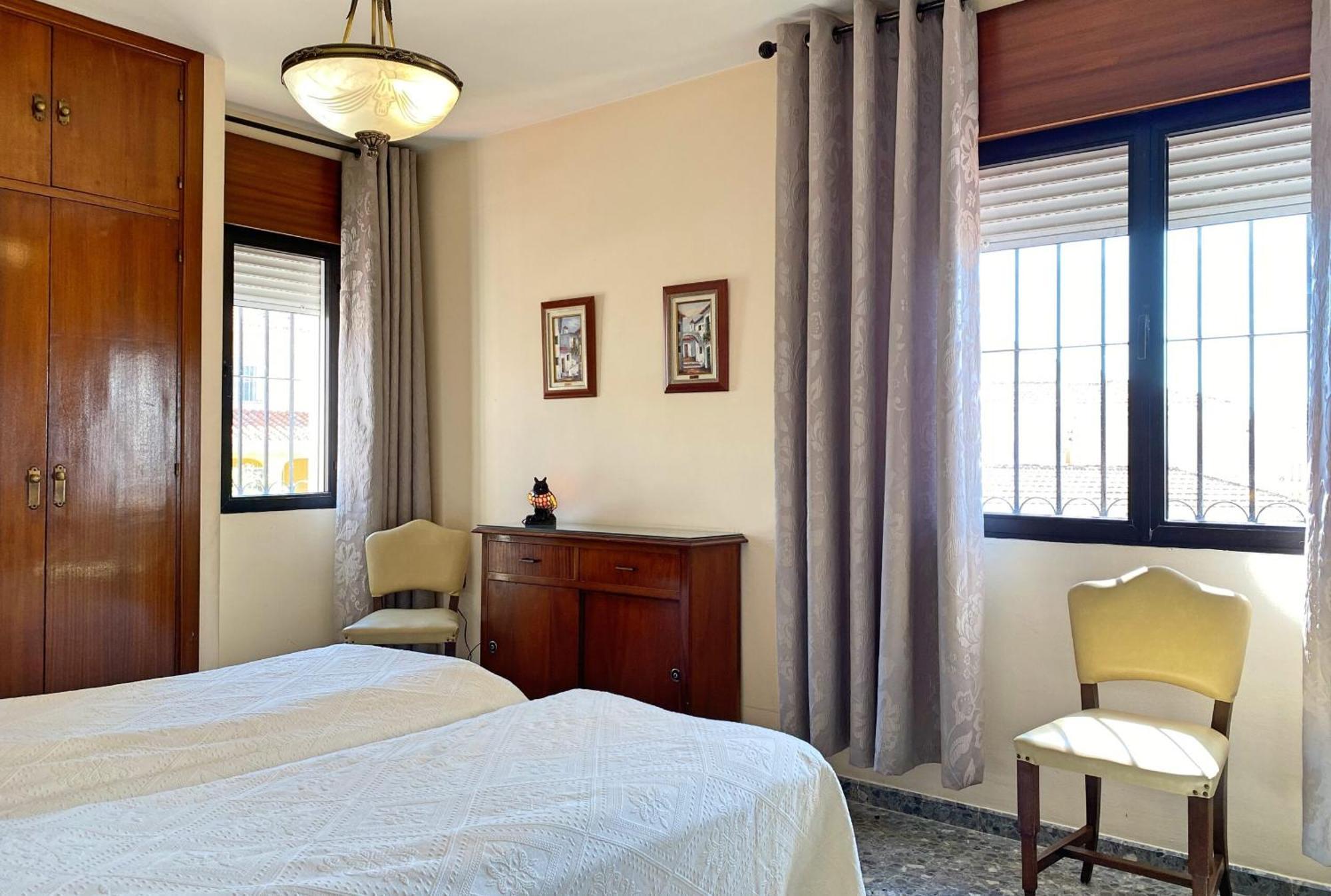 Ref 325 Elena Fuengirola