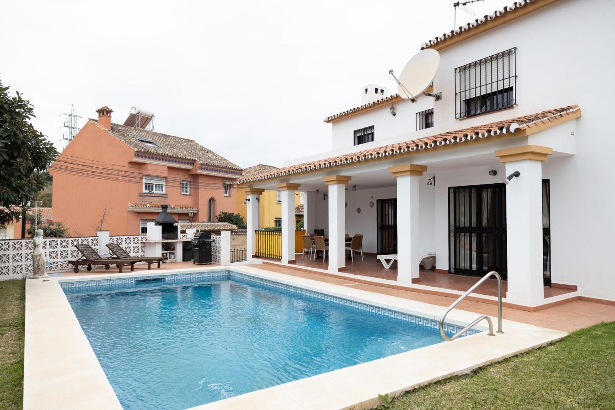 Villa Ref 325 Elena Fuengirola