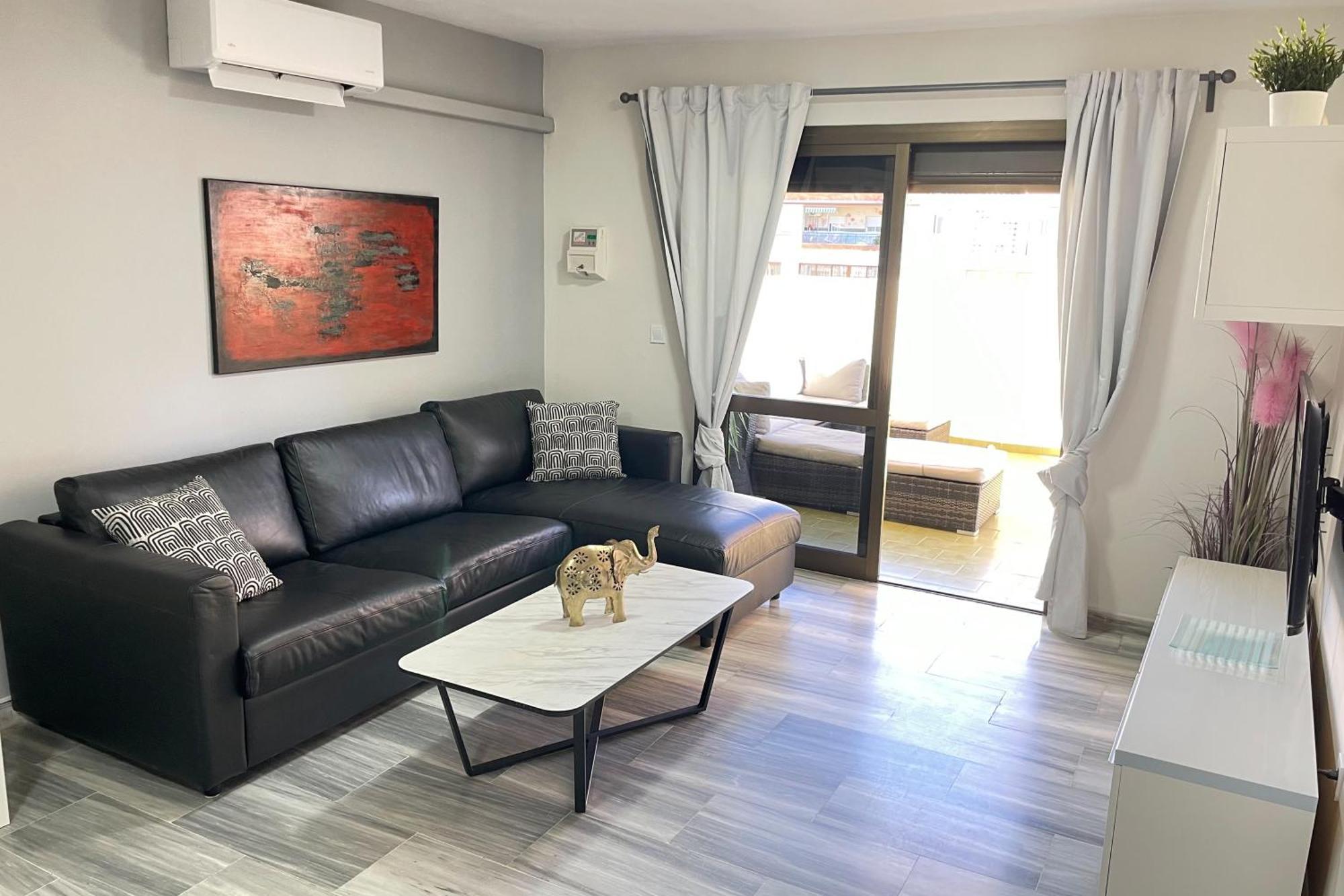 Apartment Seaside Haven: With Terrace *