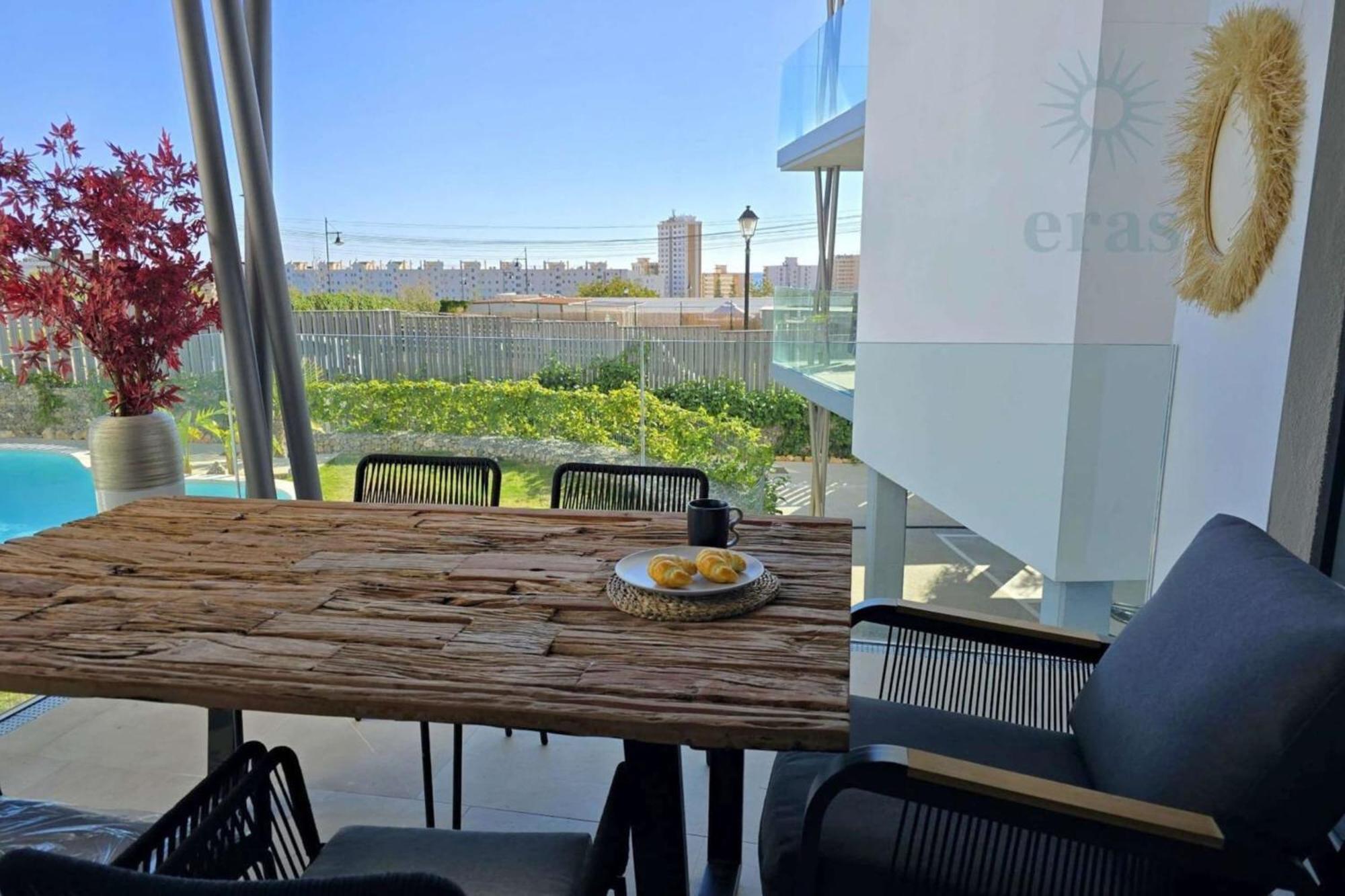 Magnifique Terrasse Piscine 4pers *
