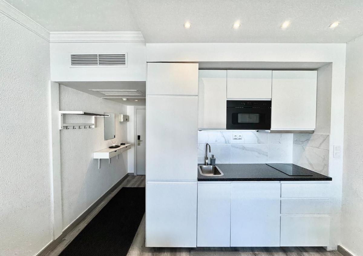 Lafrenchtouch - Estudio Con Vista Al Puerto Apartment