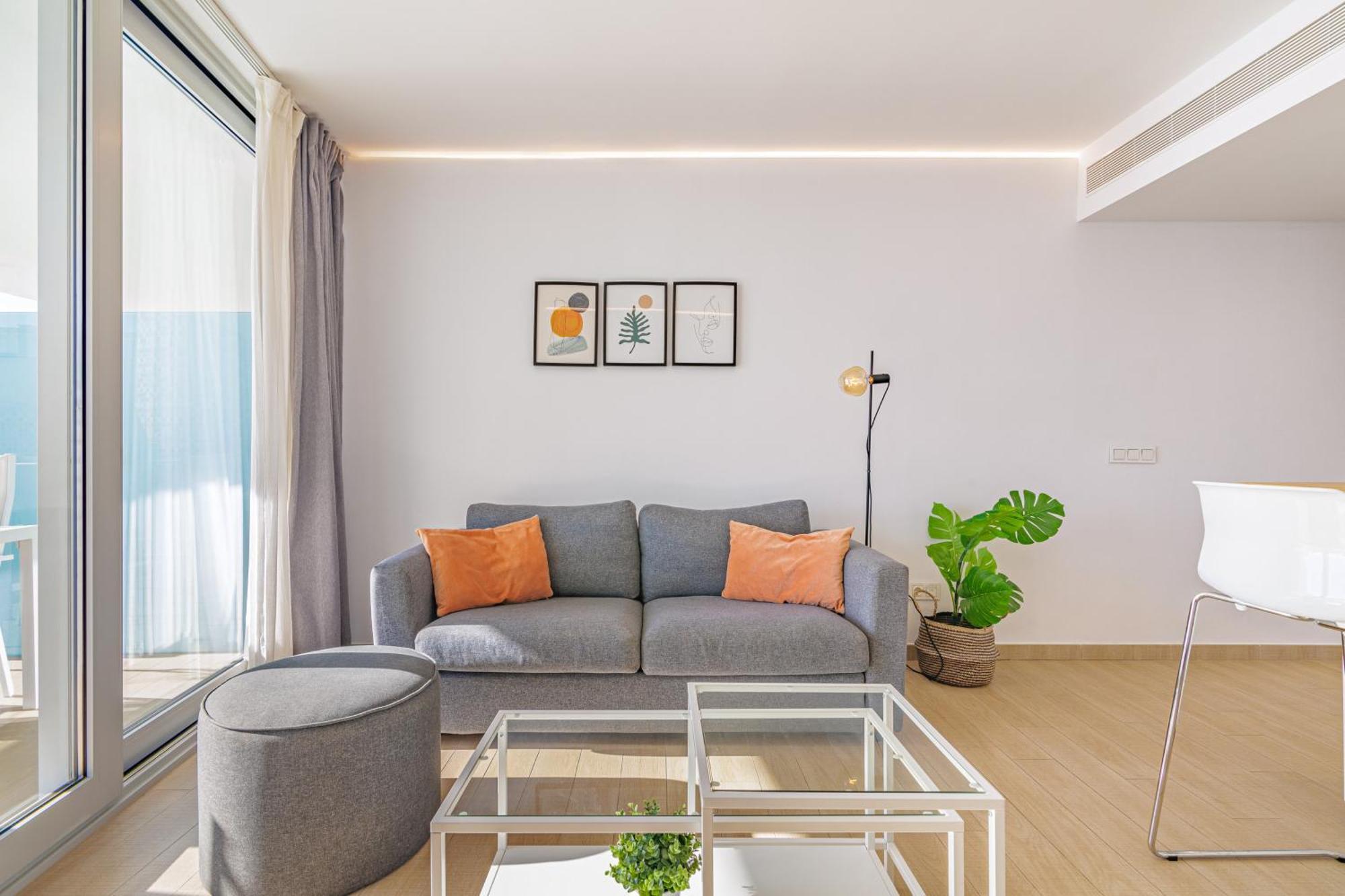 Stunning Seaview Terrace One-bedroom *
