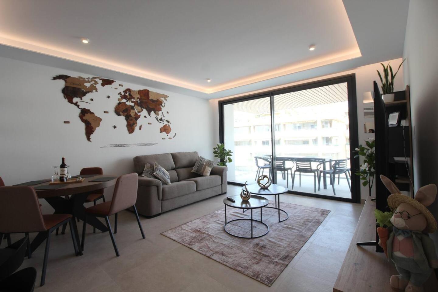 Happy Travel Jade Tower * Fuengirola