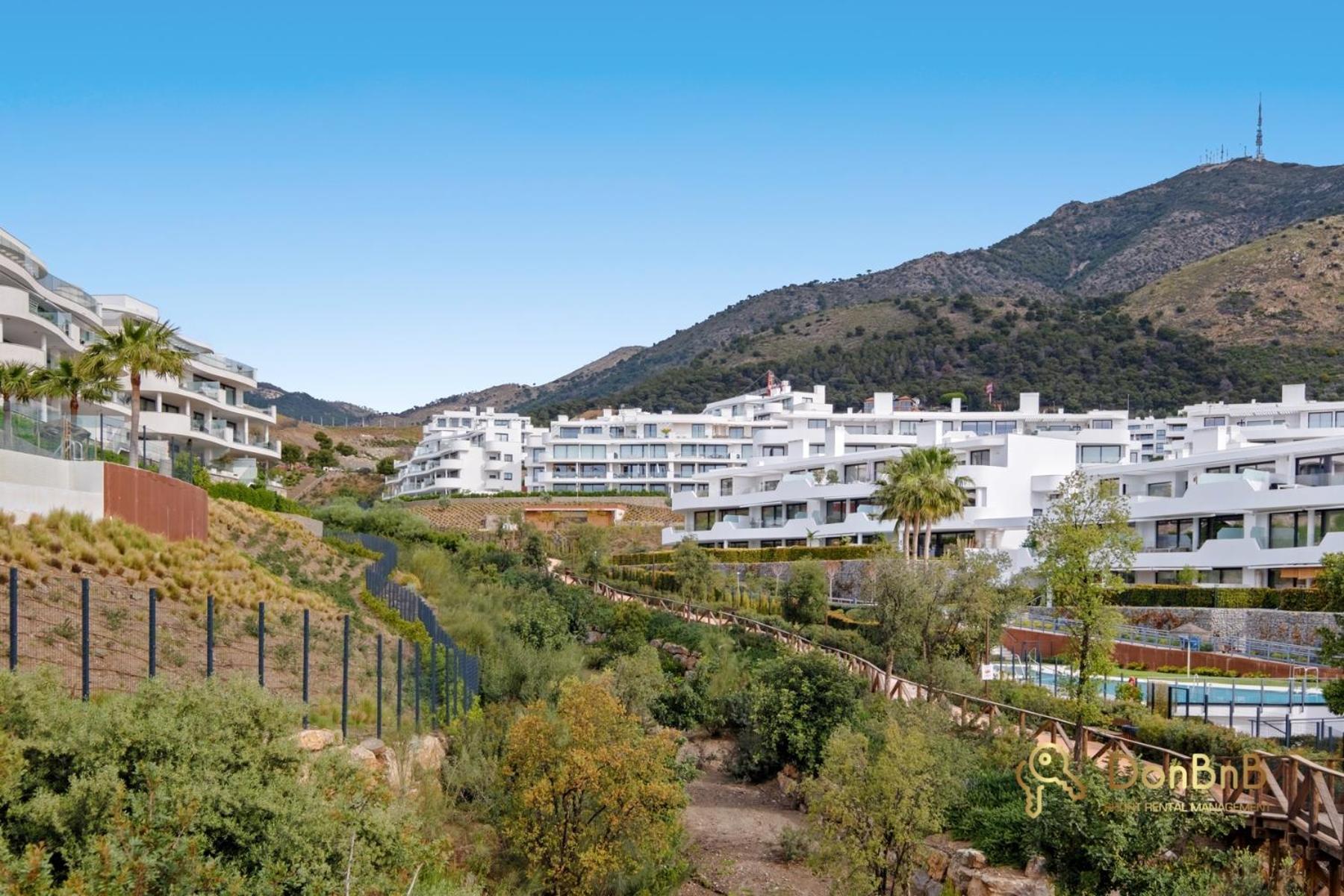 In Higueron West With Garden Fuengirola