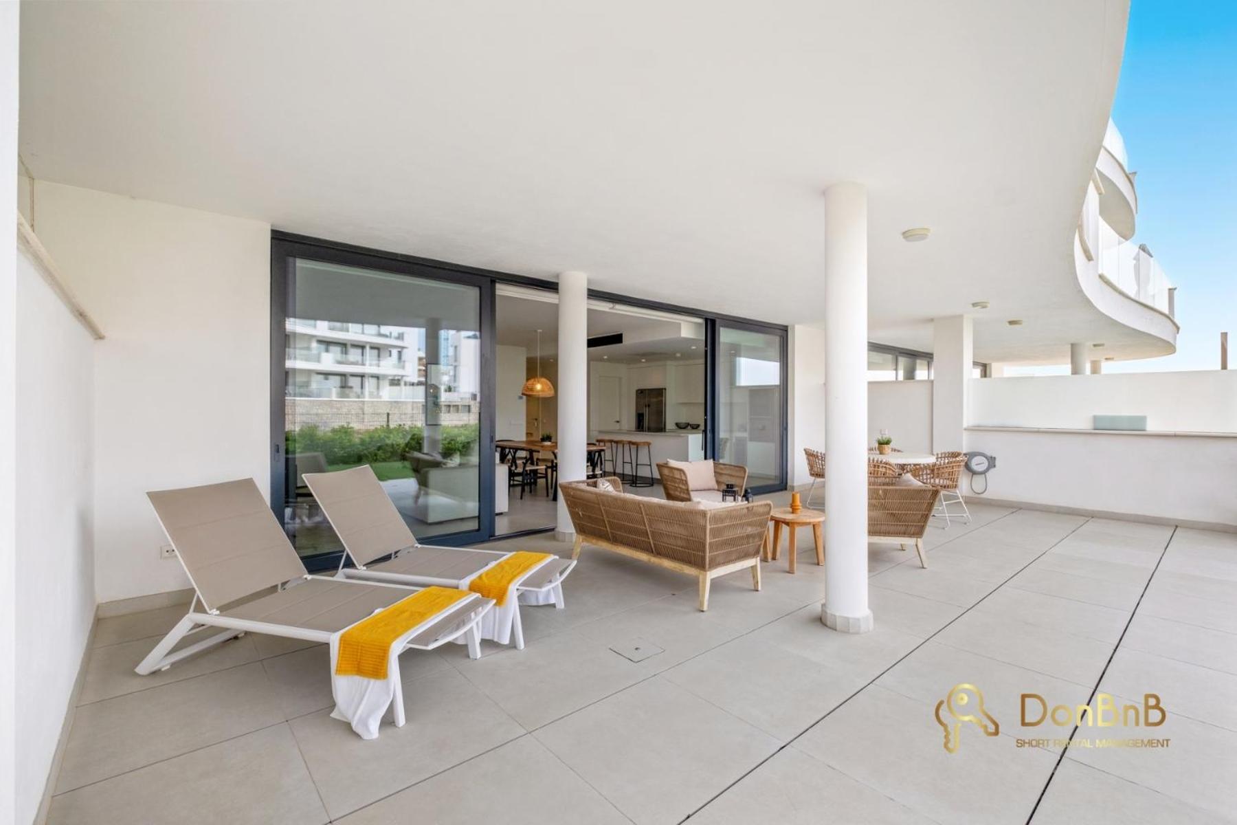 Apartment In Higueron West With Garden *