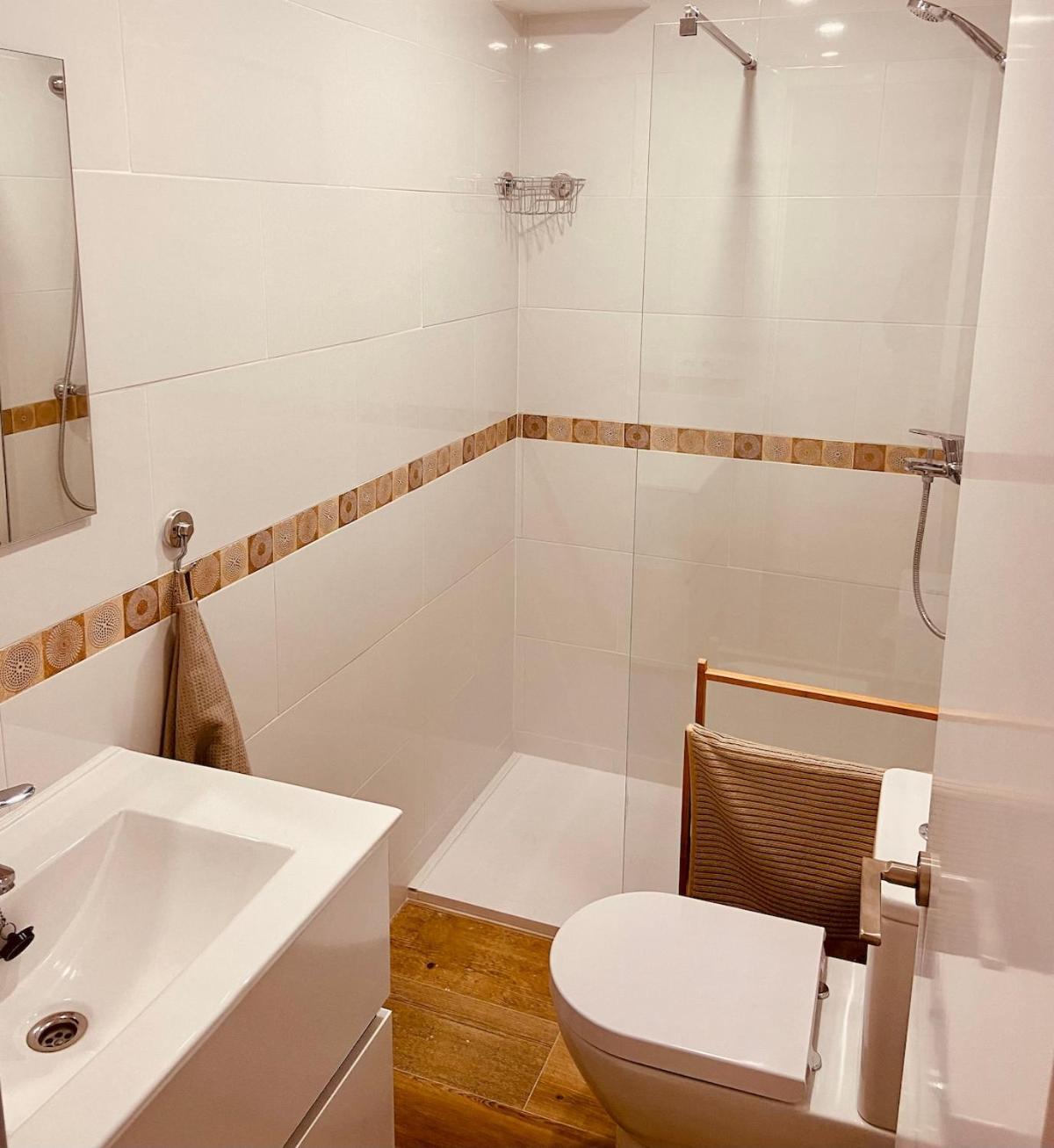 Superb Centre Town Apartment, 2 Bedrm, 2 Bathrm Appartement