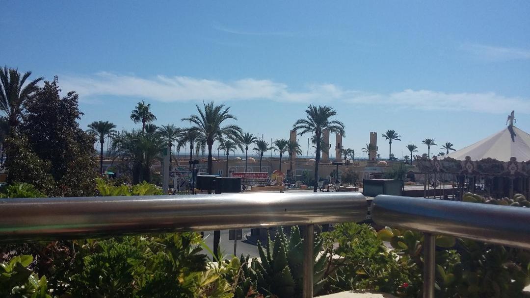 Primera Linea De Playa En Frente Al Puerto Deportivo * Fuengirola