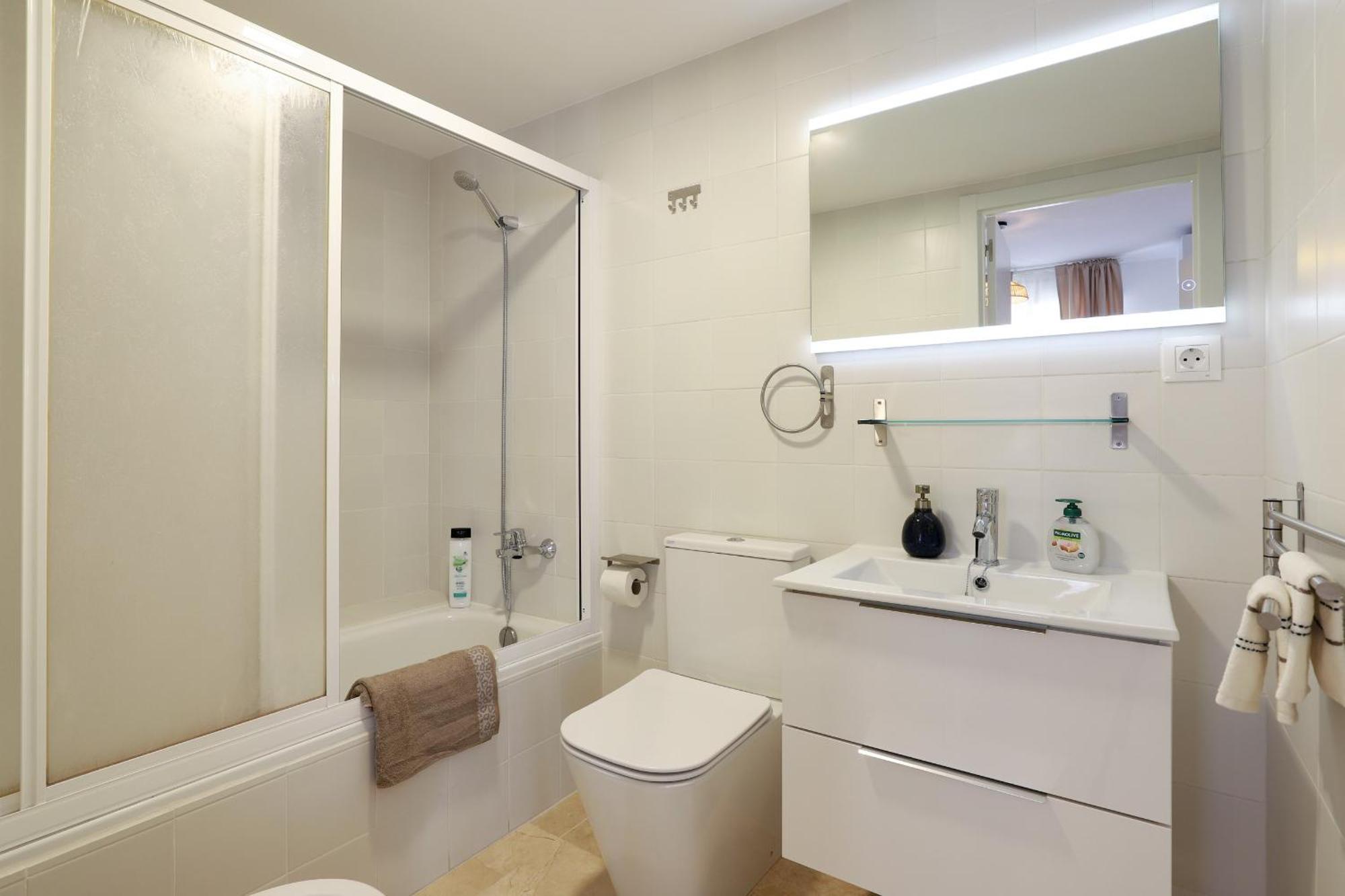 Huoneisto Camelia 3bed - Centre, 250m Fuengirola