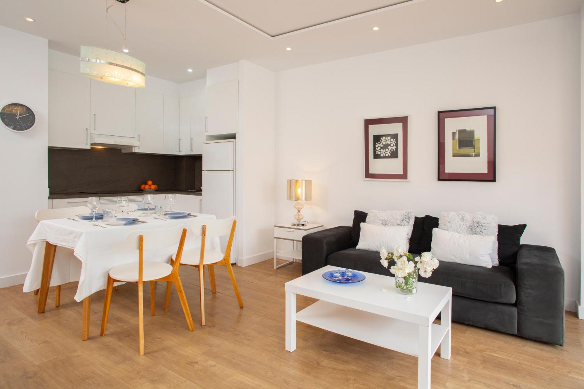 Unbeatable Location - 1 Step Away From Everything Fuengirola
