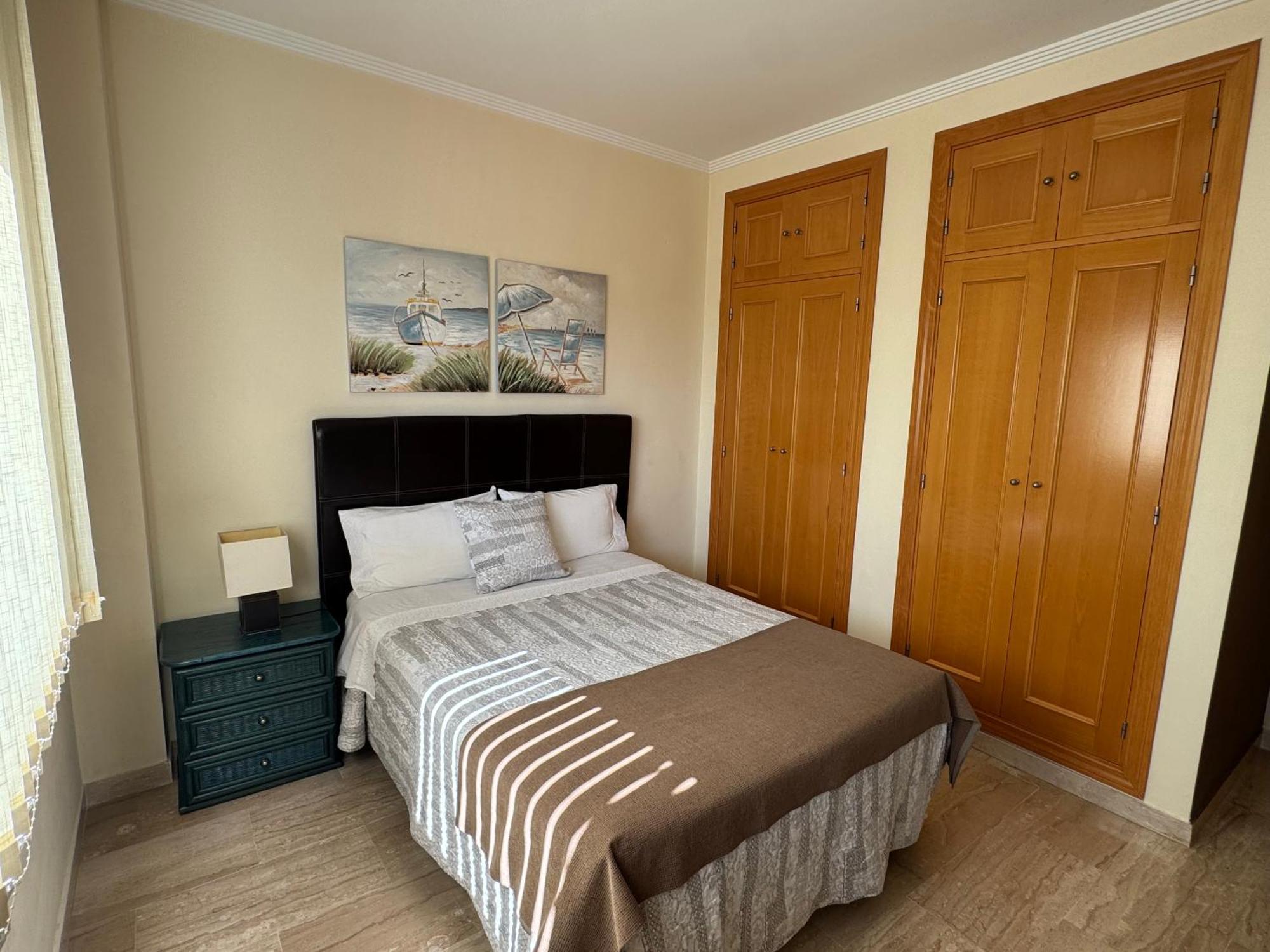Apartamento Primera Linea De Playa En Frente Al Puerto Deportivo