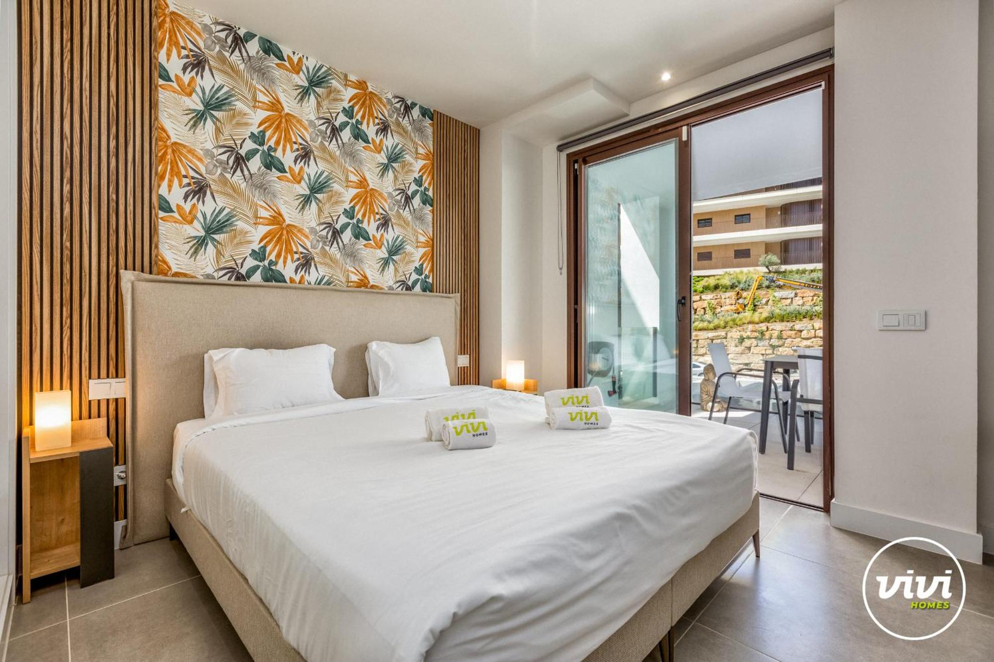 Vivi Homes - Apollo Luxury, Pool, Gym & Apartment *