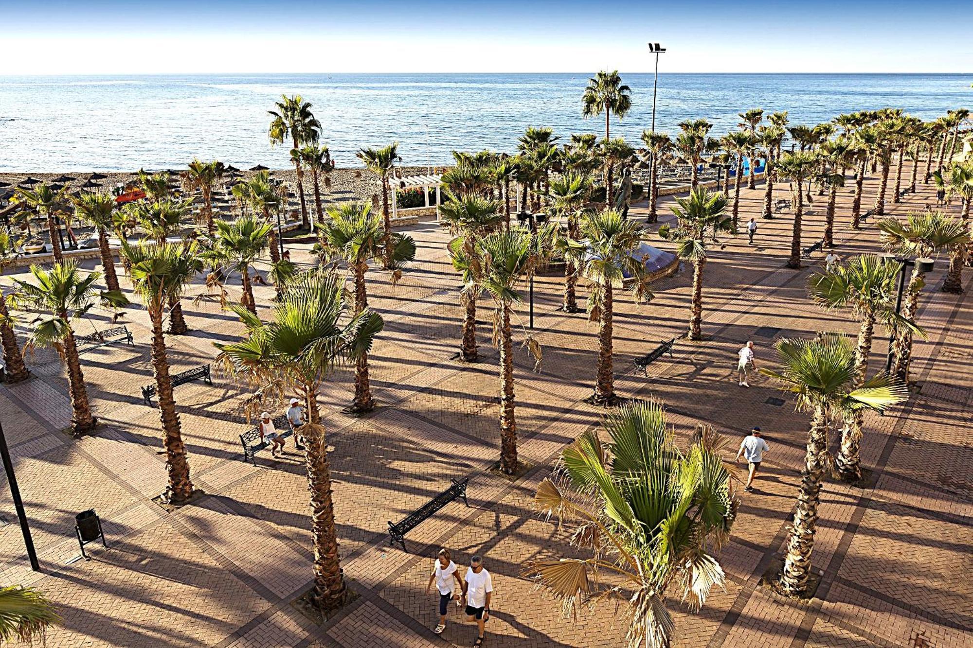 Luna Holidays Center And
