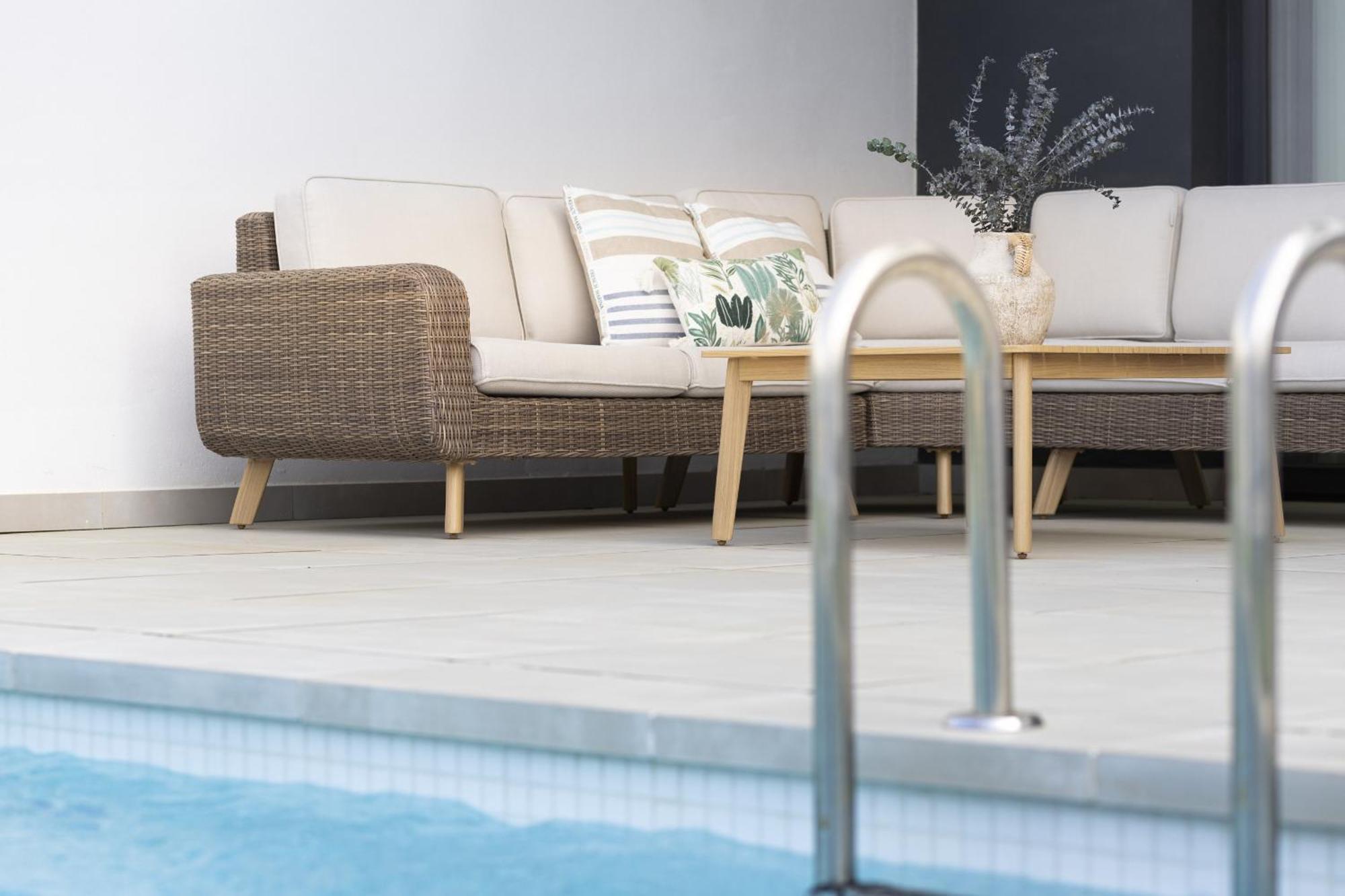 Apartment Premium Garden With Private Pool In Higueron *