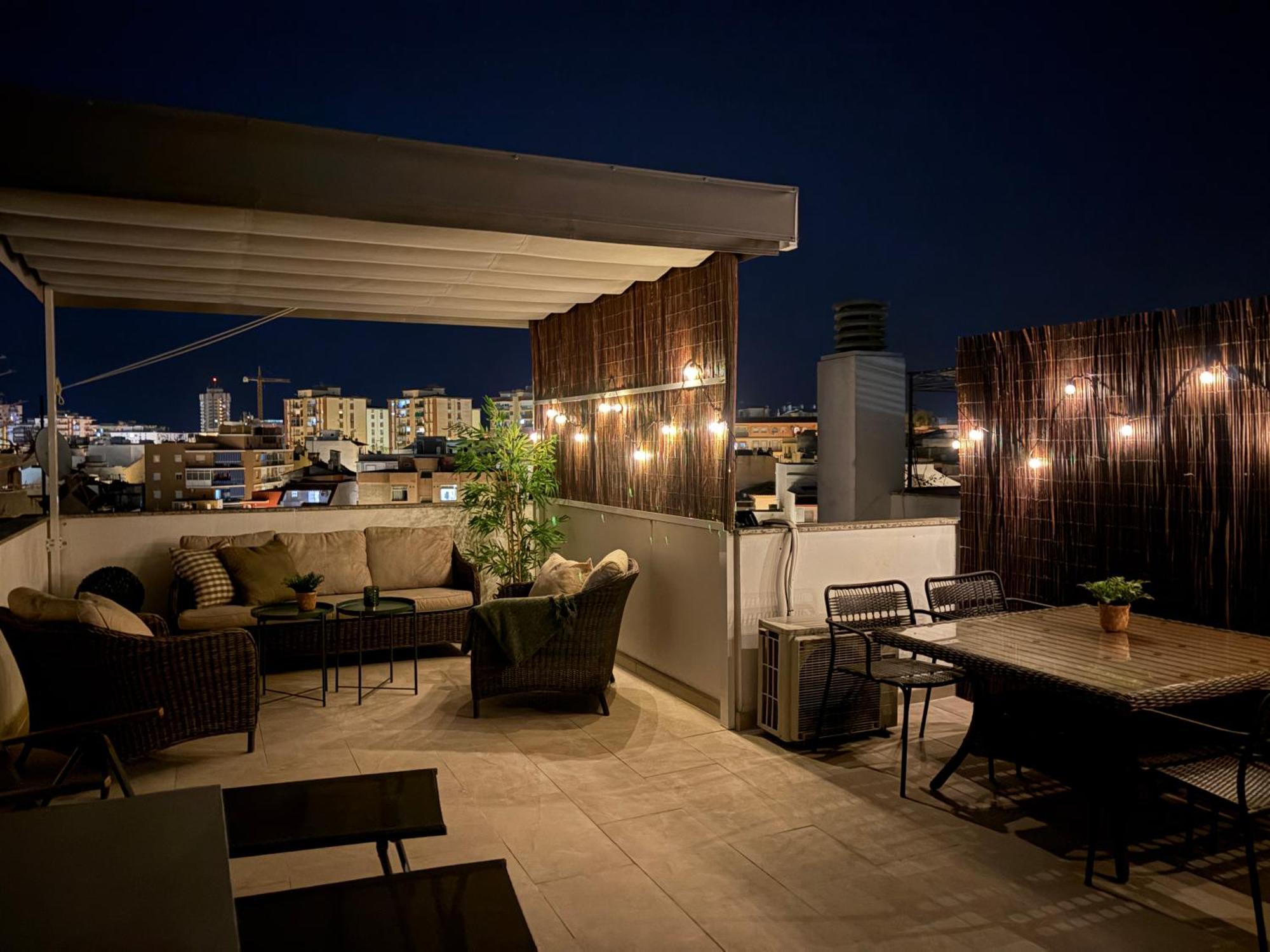 Sunny Penthouse In By Costarentals - Ref 212 Appartement