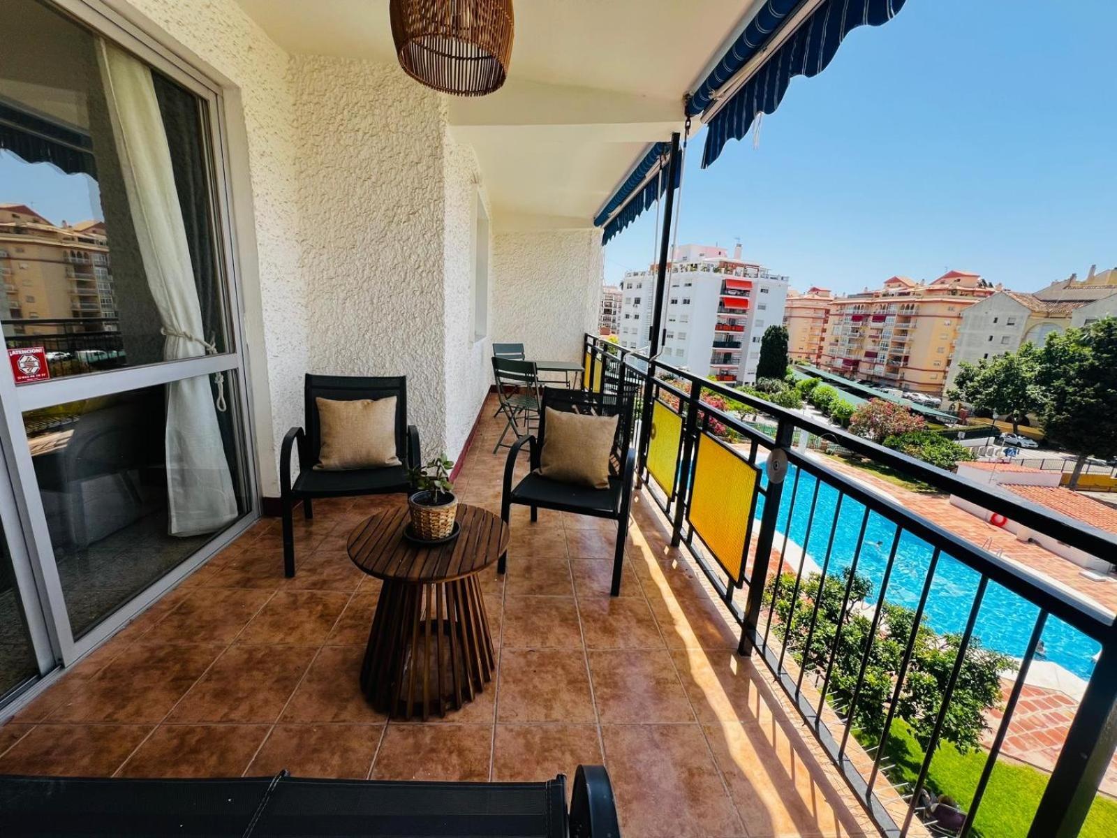 Boliches, Pax6, Wifi And Pool Apartment